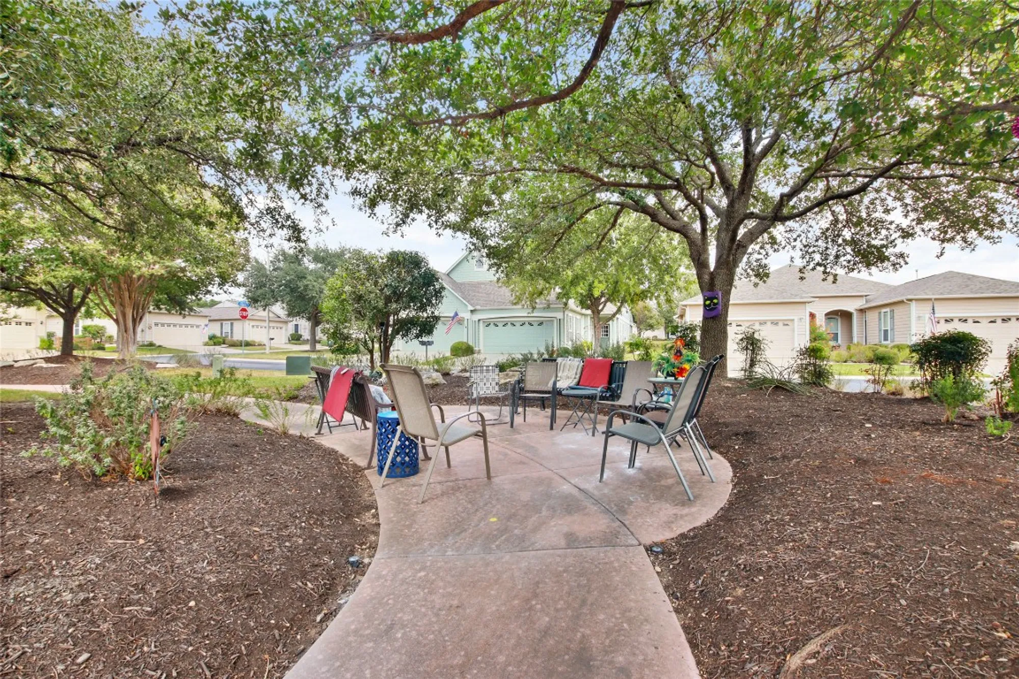 Property Slideshow image 24 of 28 | 119 hampton cir, Georgetown, TX, 78633