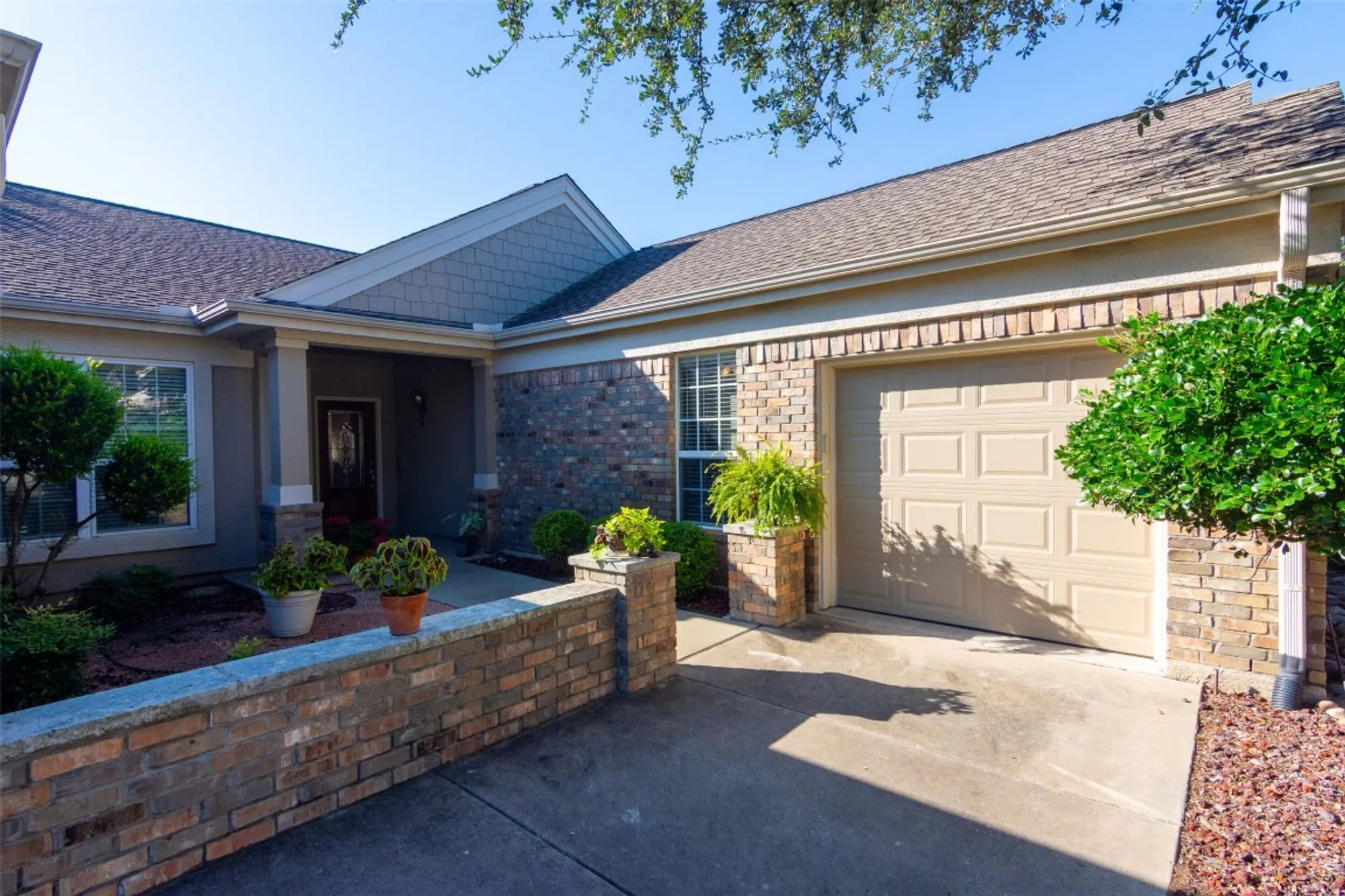 Property Slideshow image 1 of 39 | 110 lampasas pass, Georgetown, TX, 78633
