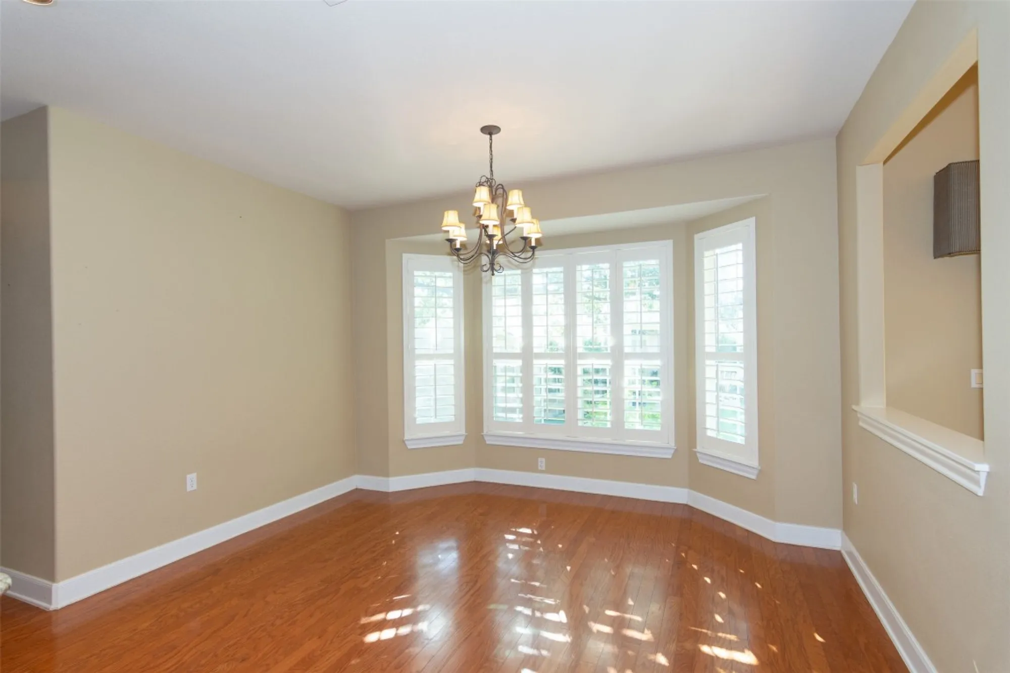 Property Slideshow image 13 of 39 | 110 lampasas pass, Georgetown, TX, 78633