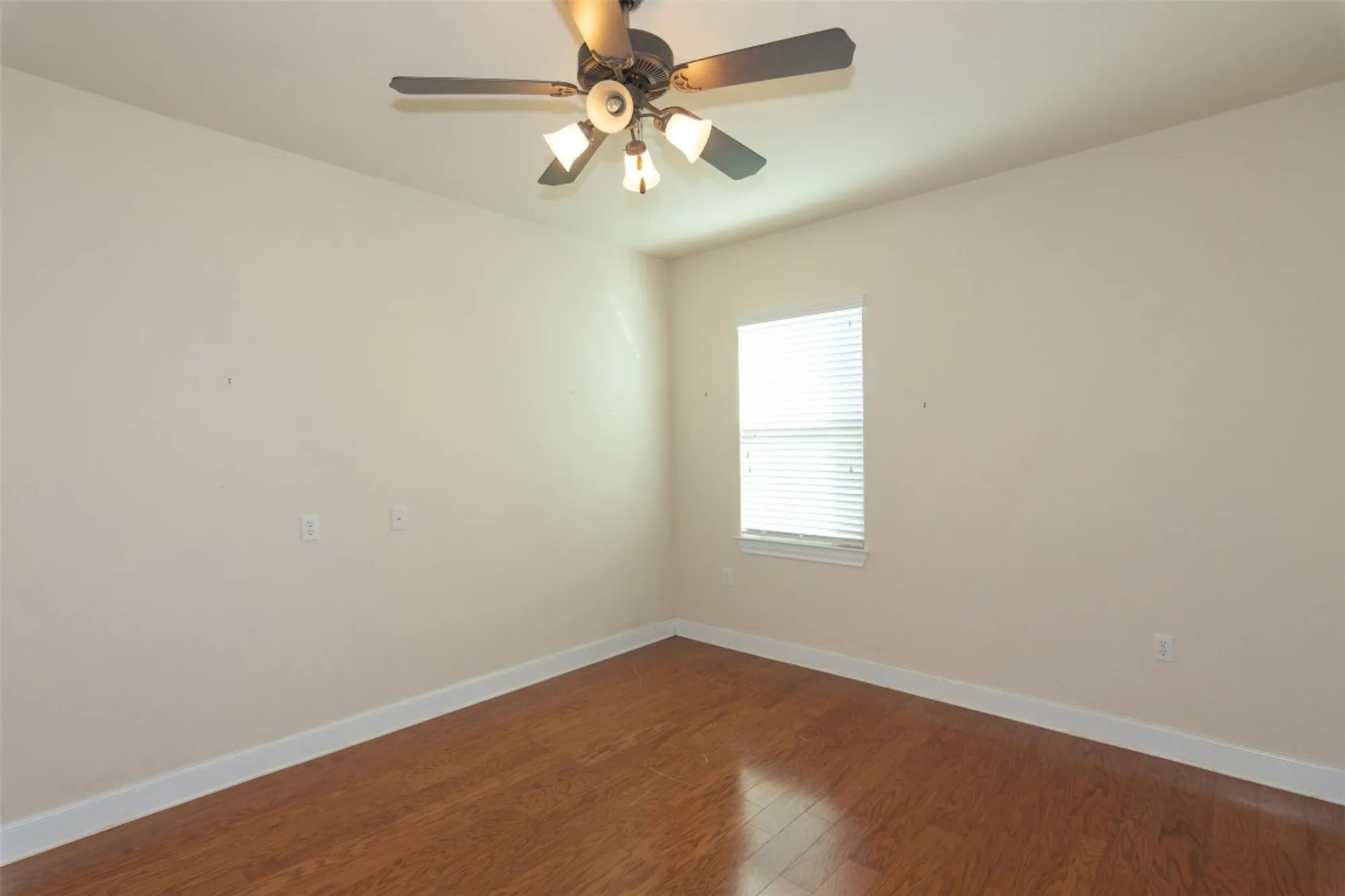 Property Slideshow image 30 of 39 | 110 lampasas pass, Georgetown, TX, 78633