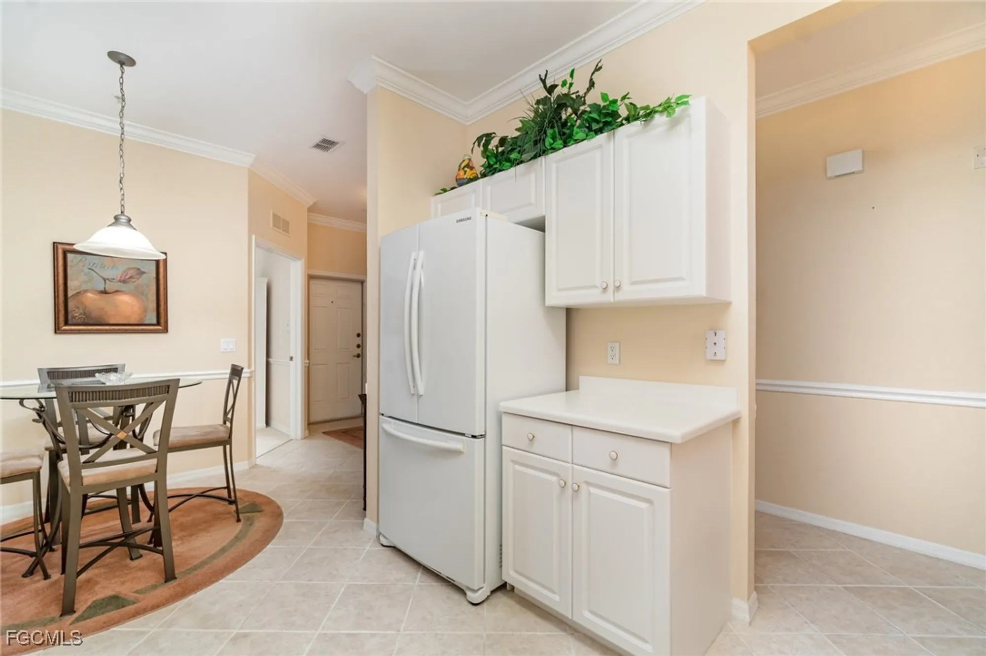 Property Slideshow image 8 of 37 | 19470 cromwell ct apt 204, Fort Myers, FL, 33912