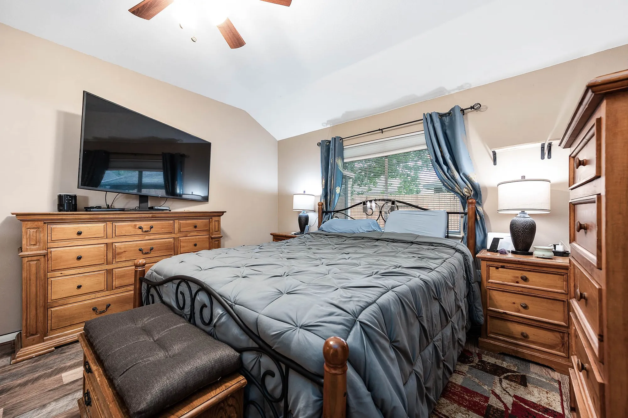 Property Slideshow image 14 of 36 | 739 apple blossom dr, Pearland, TX, 77584