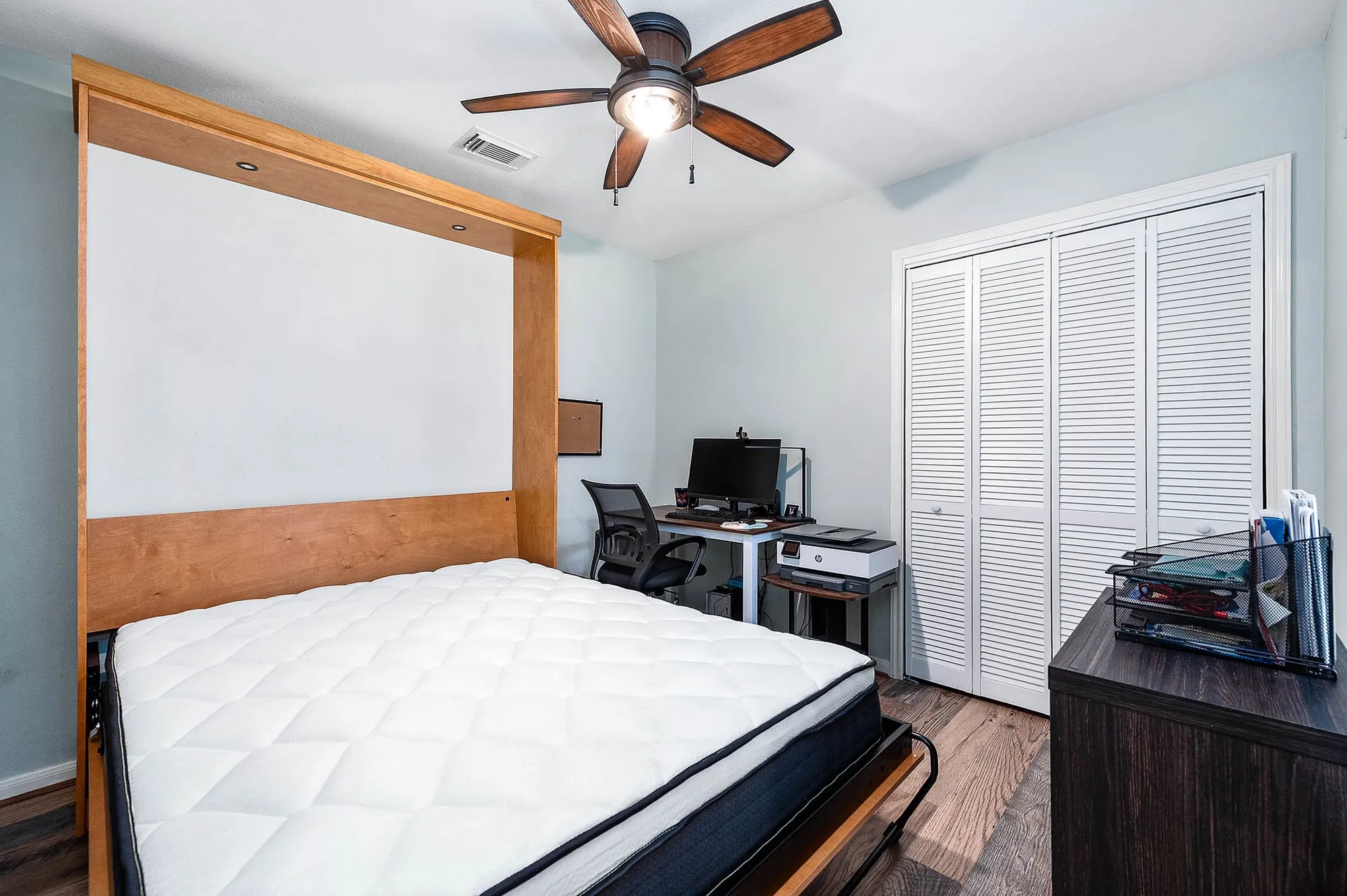 Property Slideshow image 18 of 36 | 739 apple blossom dr, Pearland, TX, 77584