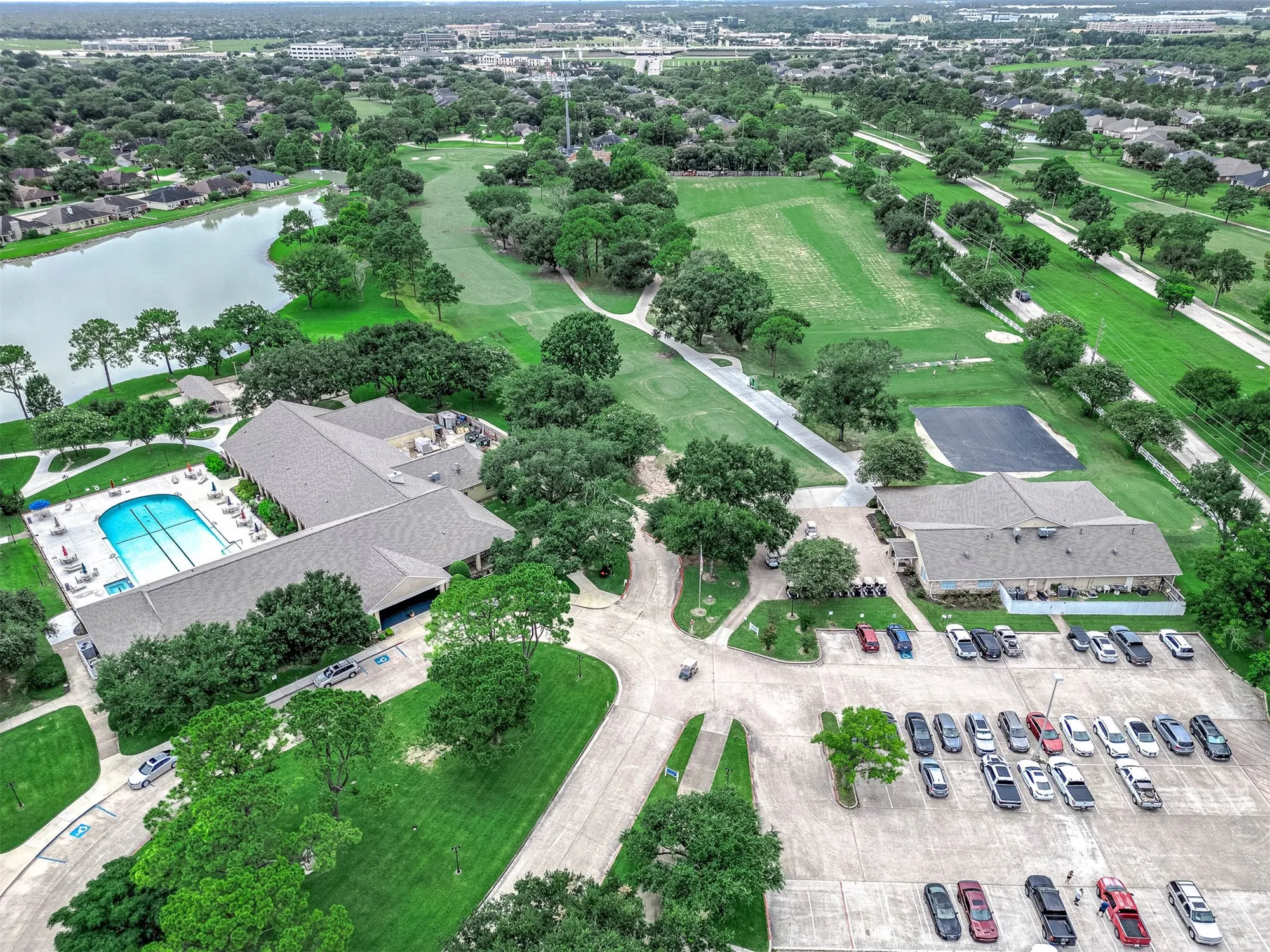 Property Slideshow image 34 of 36 | 739 apple blossom dr, Pearland, TX, 77584