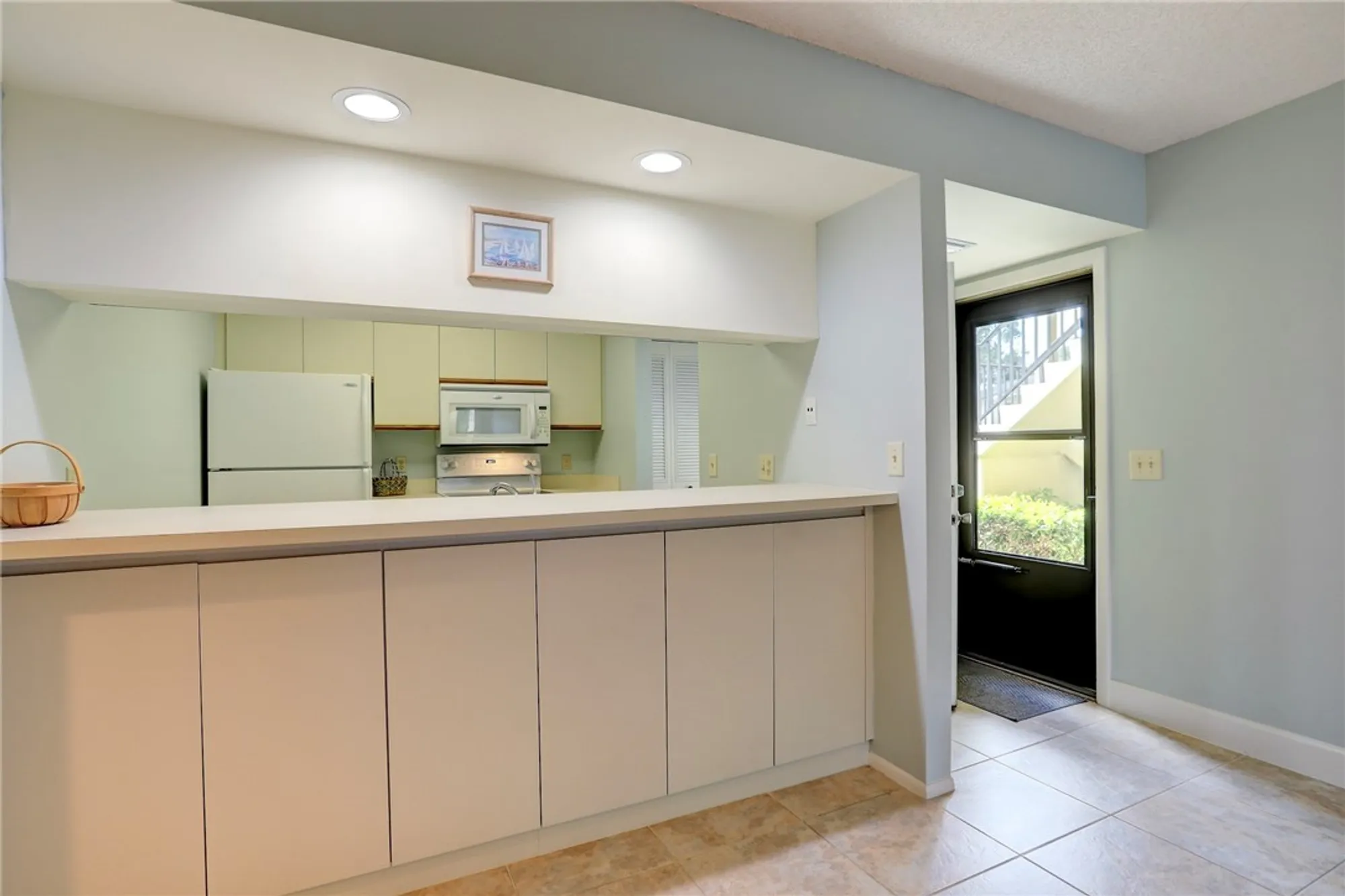 Property Slideshow image 14 of 36 | 14 plantation dr apt 103, Vero Beach, FL, 32966