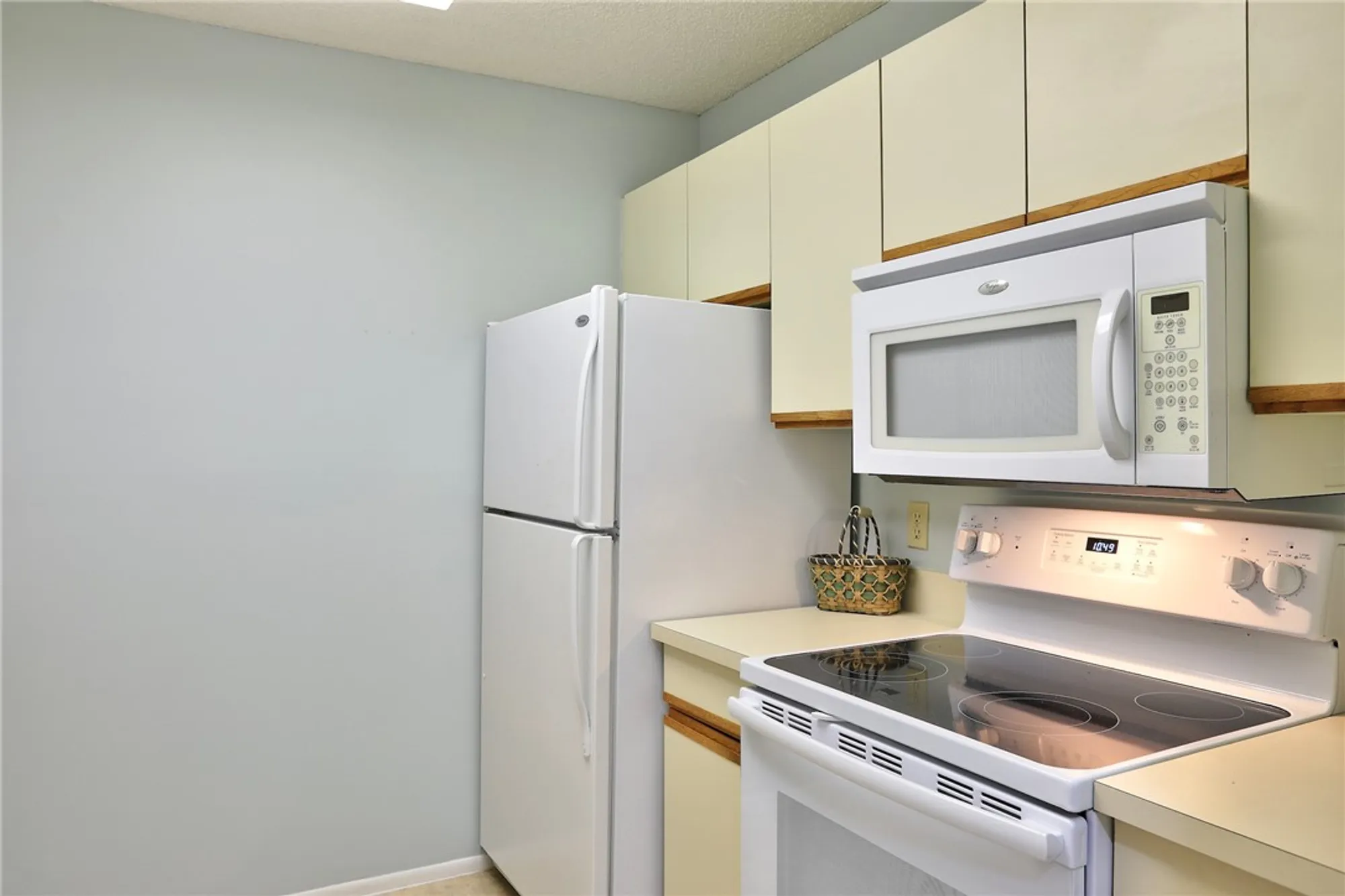 Property Slideshow image 16 of 36 | 14 plantation dr apt 103, Vero Beach, FL, 32966