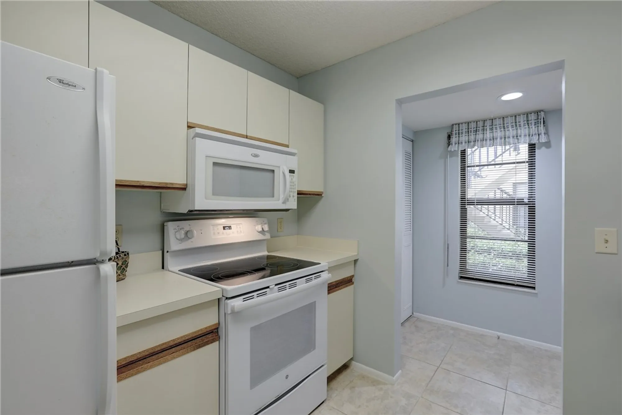 Property Slideshow image 19 of 36 | 14 plantation dr apt 103, Vero Beach, FL, 32966