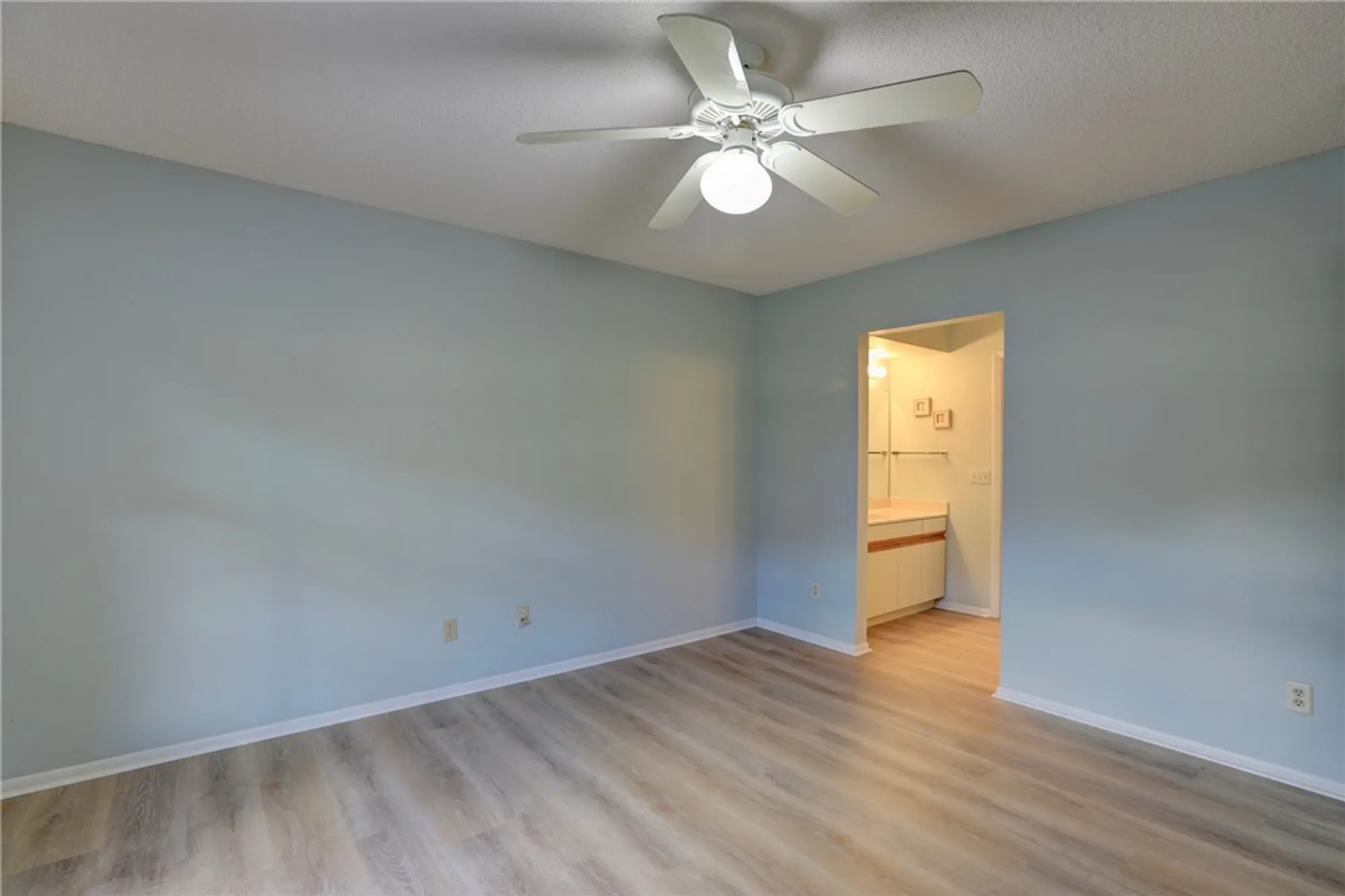 Property Slideshow image 23 of 36 | 14 plantation dr apt 103, Vero Beach, FL, 32966