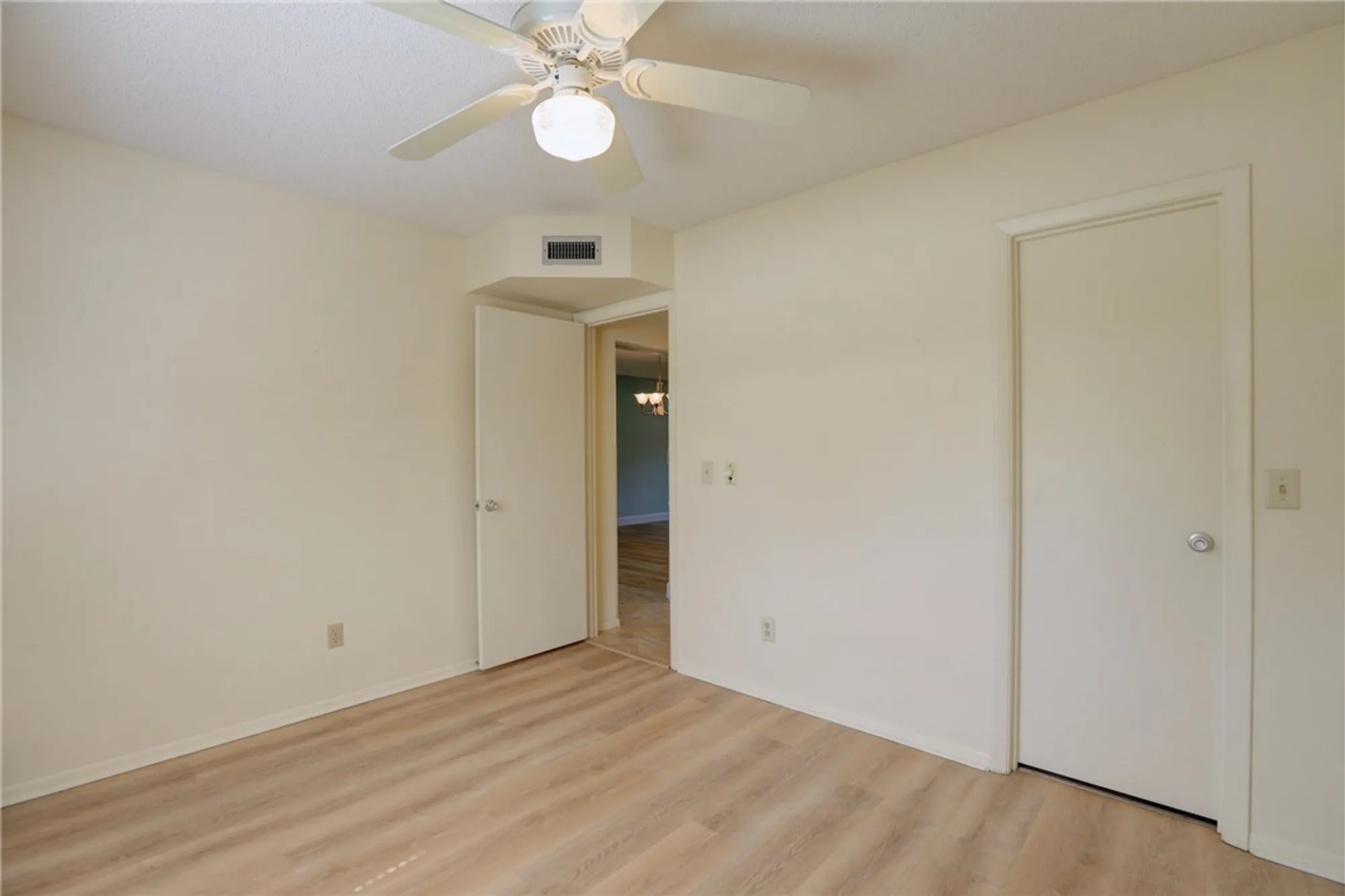 Property Slideshow image 30 of 36 | 14 plantation dr apt 103, Vero Beach, FL, 32966