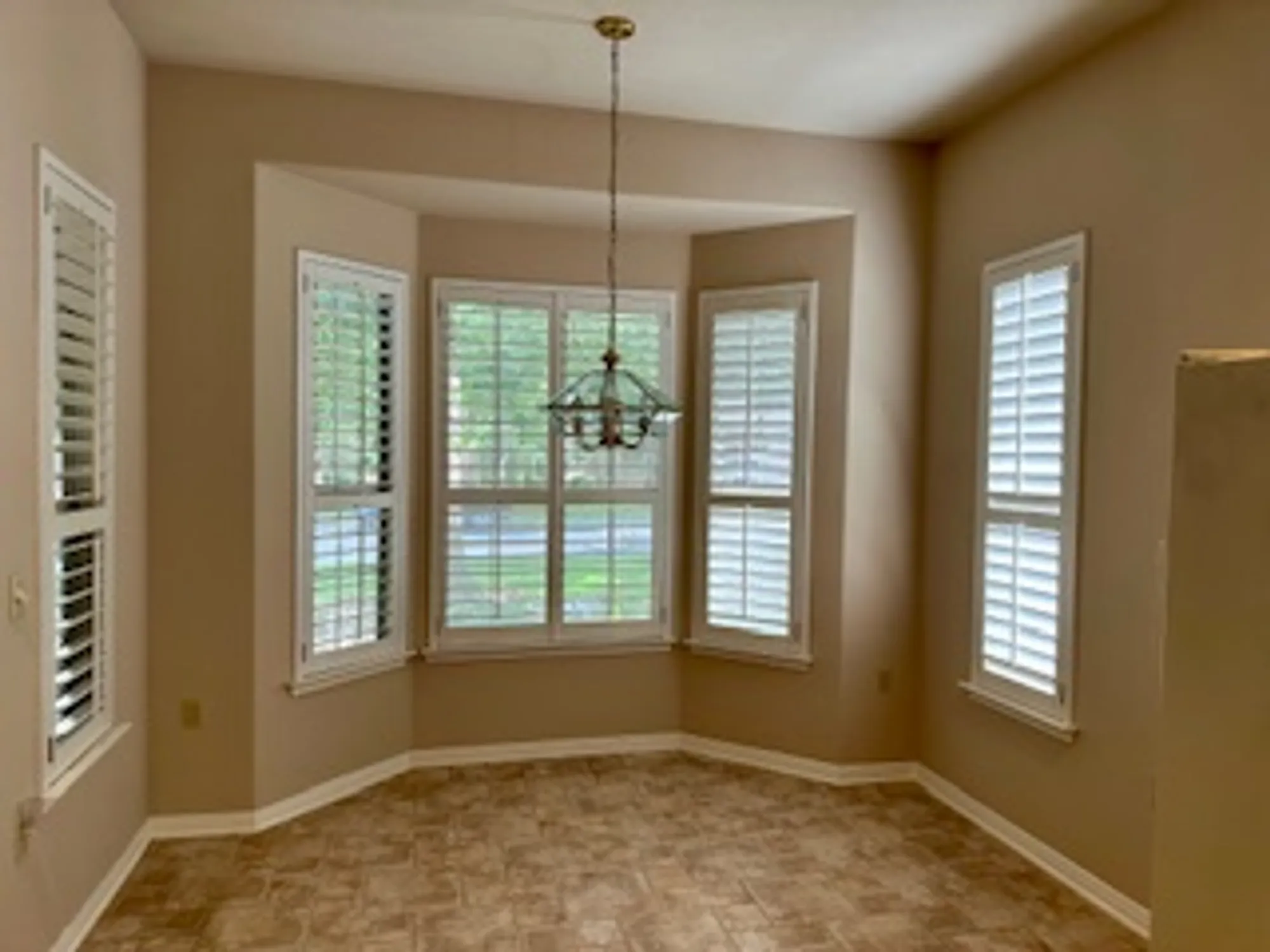 Property Slideshow image 10 of 24 | 108 egret cv, Georgetown, TX, 78633