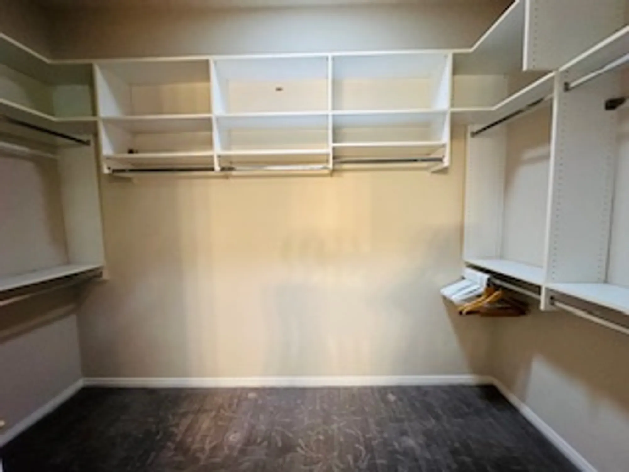 Property Slideshow image 13 of 24 | 108 egret cv, Georgetown, TX, 78633