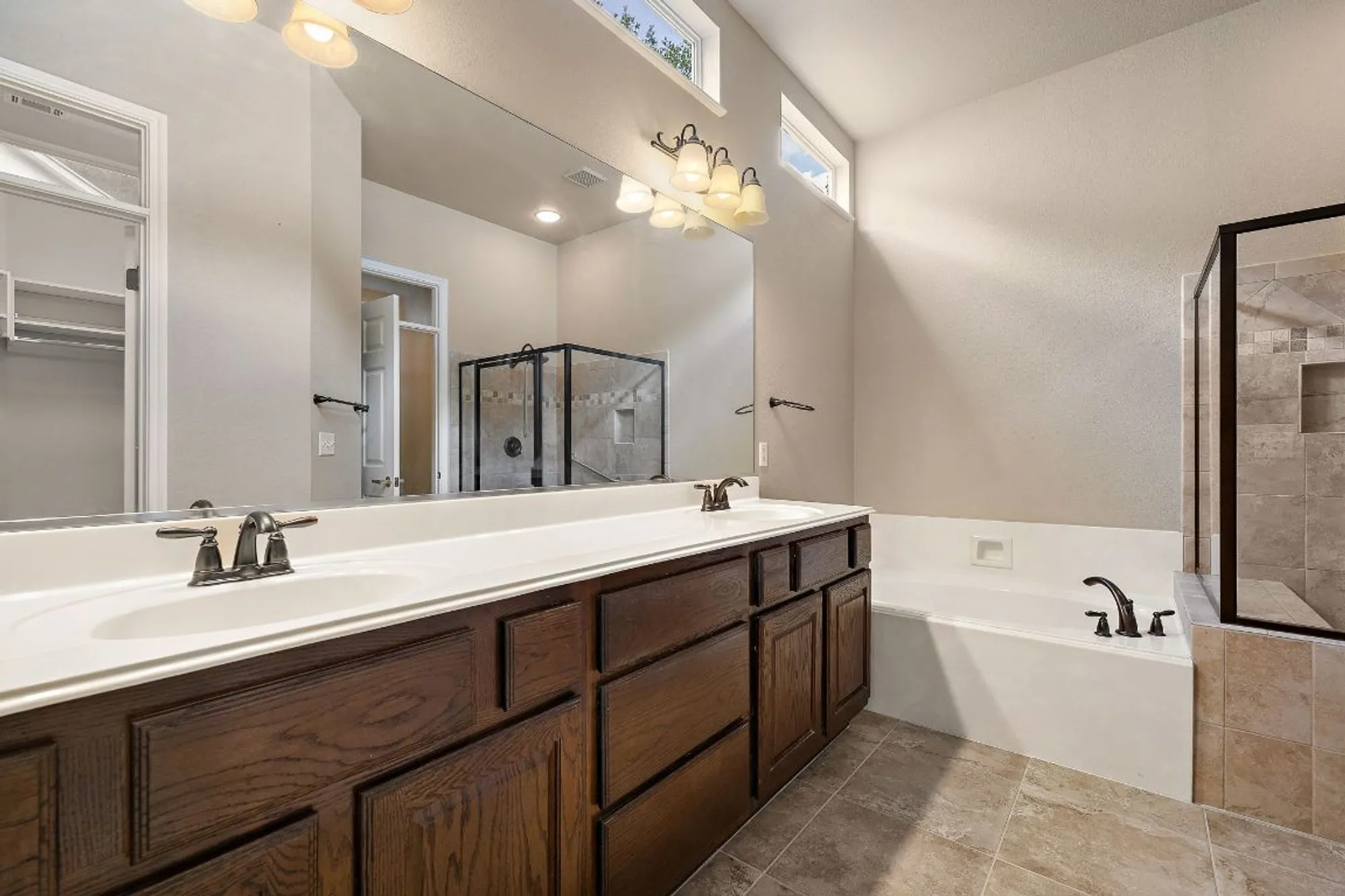 Property Slideshow image 16 of 29 | 196 whispering wind dr, Georgetown, TX, 78633