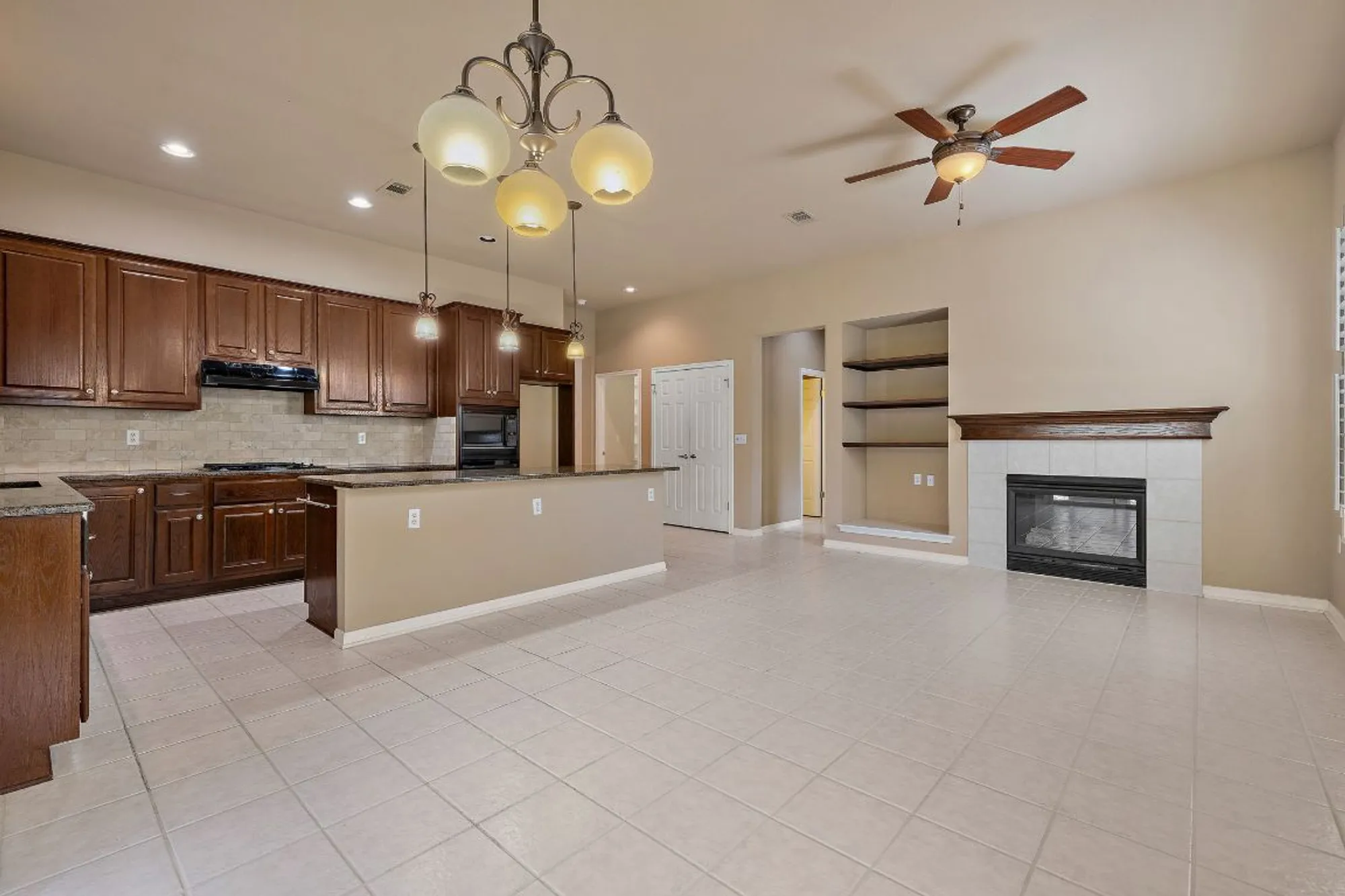 Property Slideshow image 1 of 29 | 196 whispering wind dr, Georgetown, TX, 78633