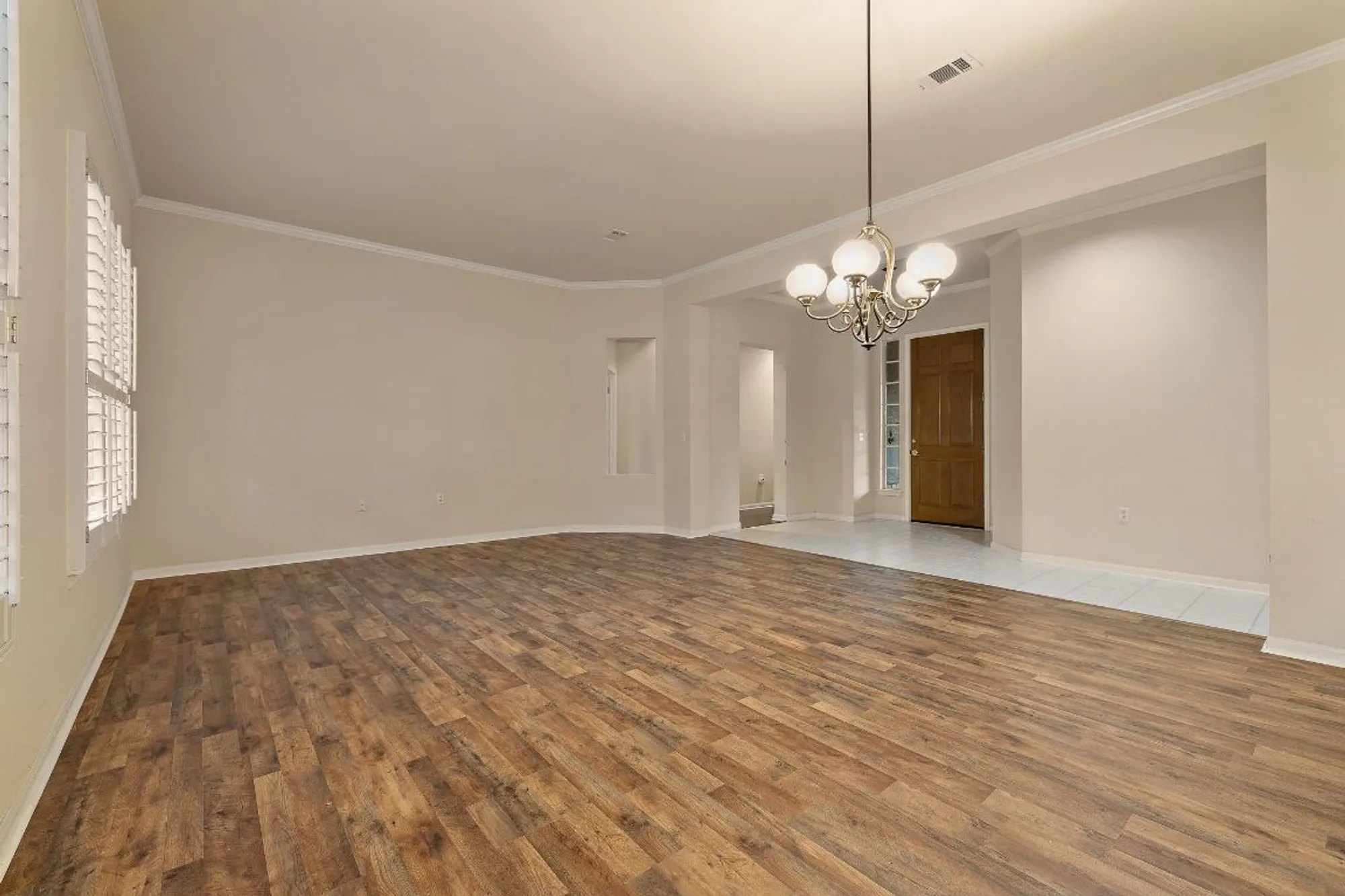 Property Slideshow image 10 of 29 | 196 whispering wind dr, Georgetown, TX, 78633