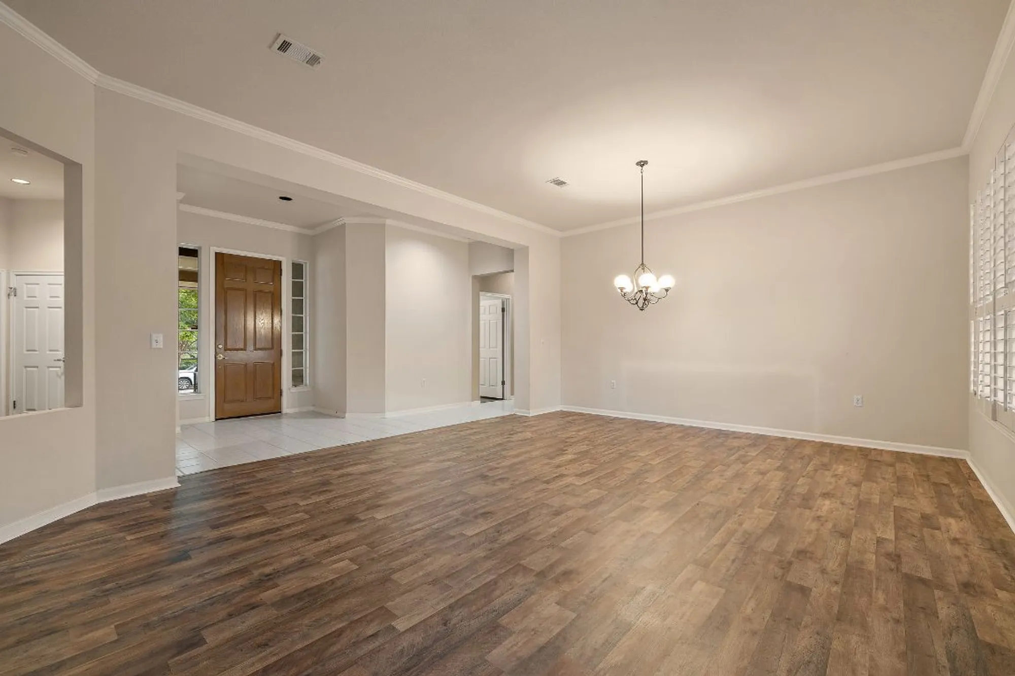 Property Slideshow image 11 of 29 | 196 whispering wind dr, Georgetown, TX, 78633