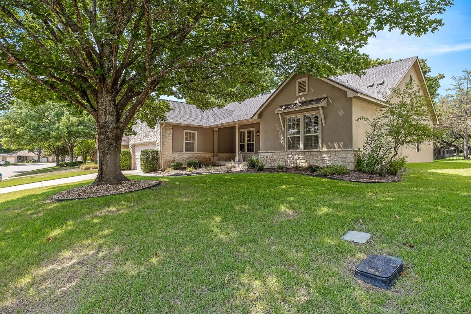 Property Slideshow image 25 of 29 | 196 whispering wind dr, Georgetown, TX, 78633