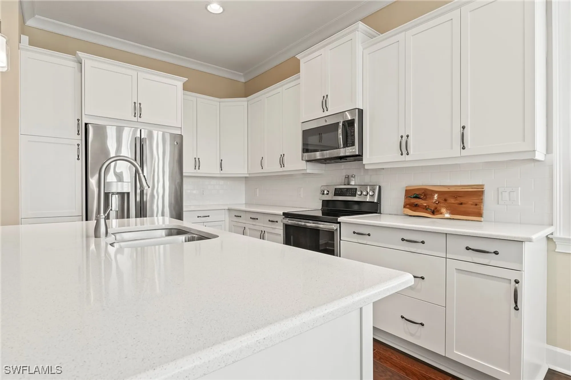 Property Slideshow image 11 of 50 | 6553 dominica dr 202, Naples, FL, 34113