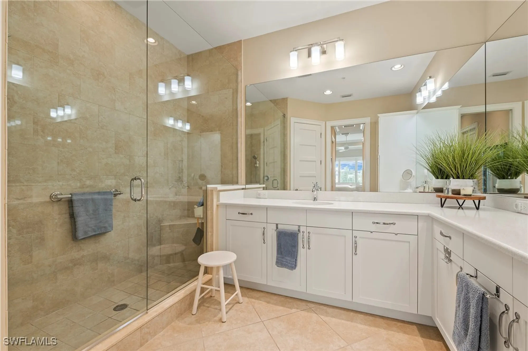 Property Slideshow image 22 of 50 | 6553 dominica dr 202, Naples, FL, 34113