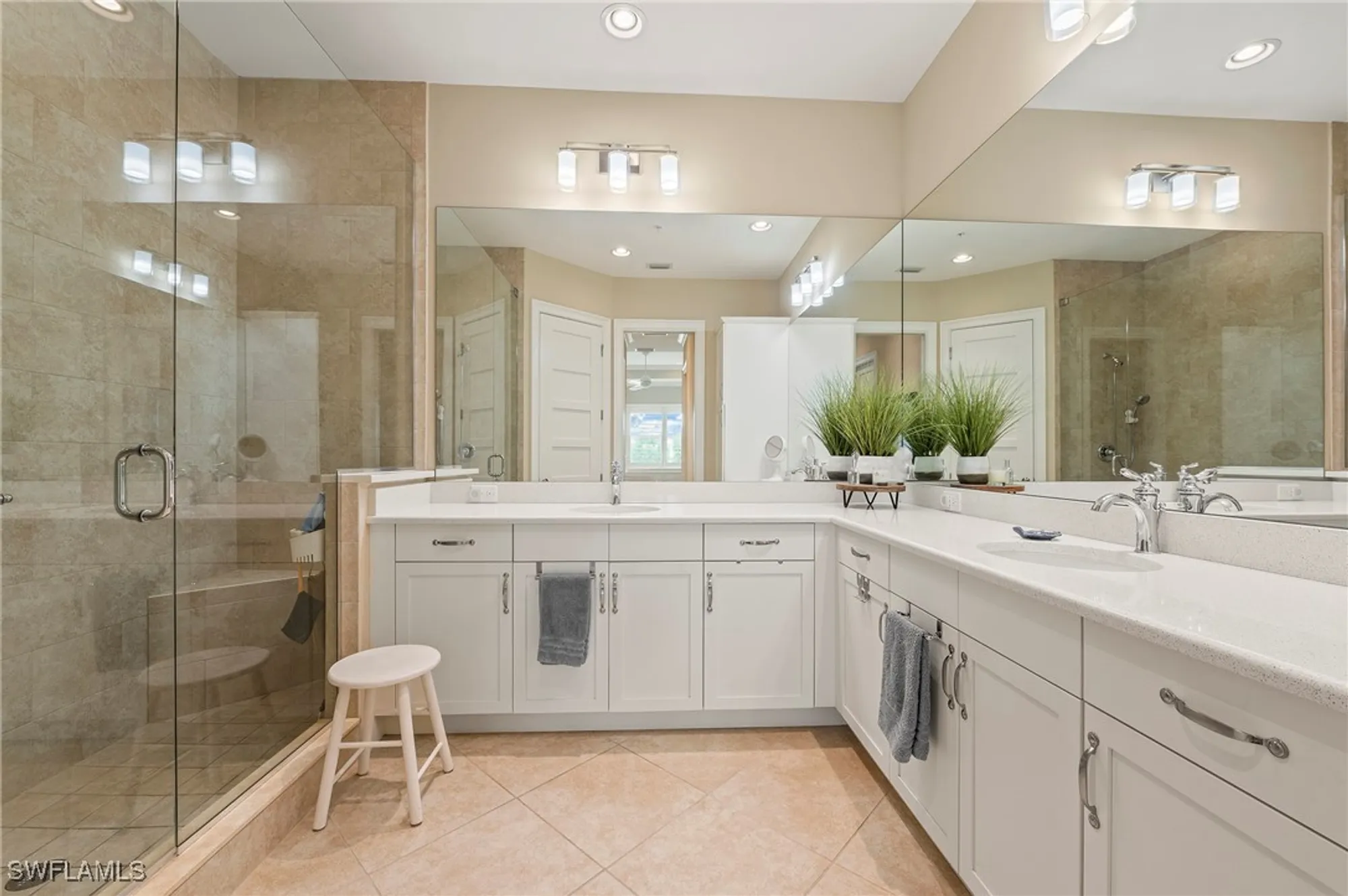 Property Slideshow image 23 of 50 | 6553 dominica dr 202, Naples, FL, 34113