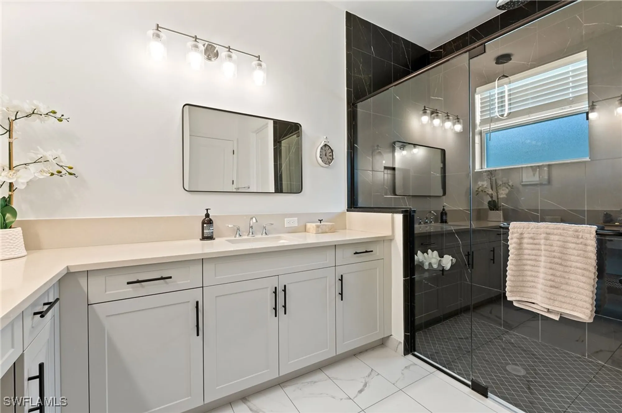 Property Slideshow image 21 of 50 | 11488 coronado way, Naples, FL, 34120