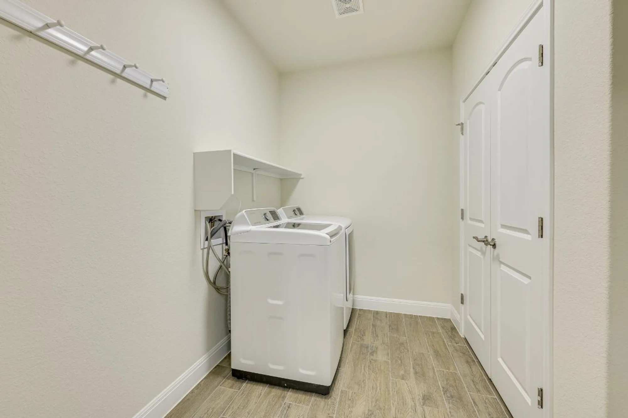 Property Slideshow image 28 of 40 | 705 holiday creek ln, Georgetown, TX, 78633