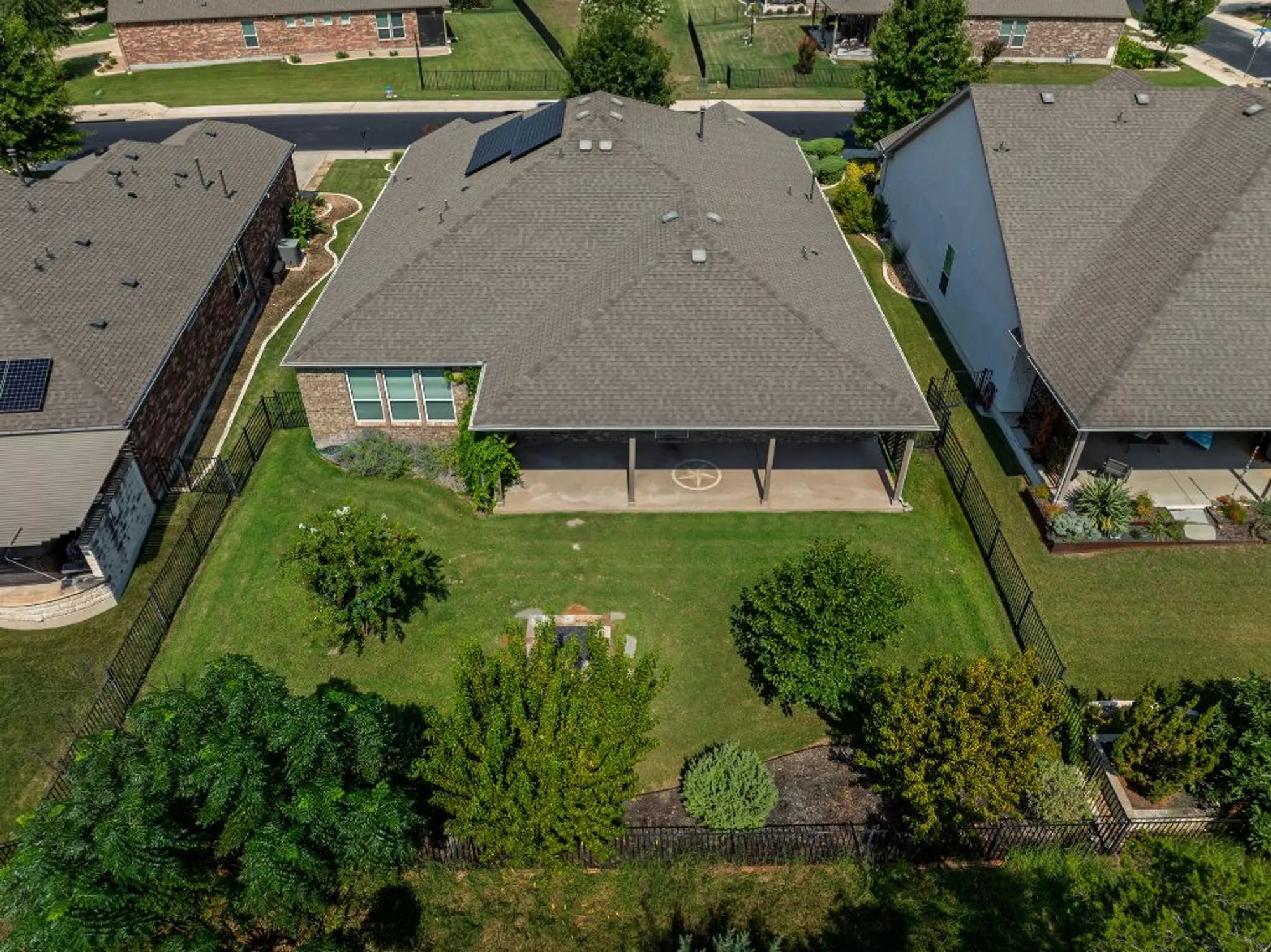 Property Slideshow image 37 of 40 | 705 holiday creek ln, Georgetown, TX, 78633