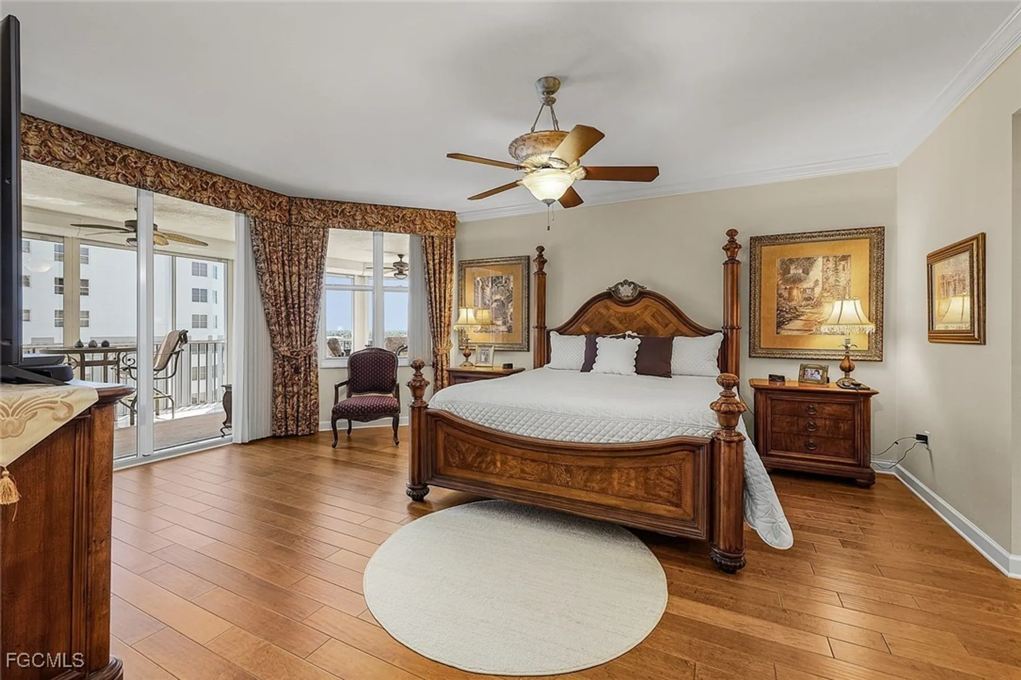 Property Slideshow image 18 of 50 | 14250 royal harbour ct 817, Fort Myers, FL, 33908