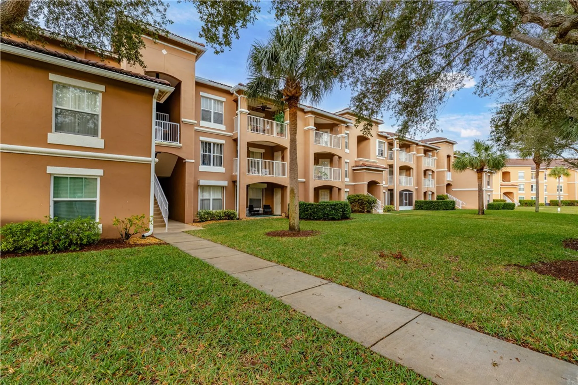 Property Slideshow image 24 of 36 | 5060 fairways cir f210, Vero Beach, FL, 32967