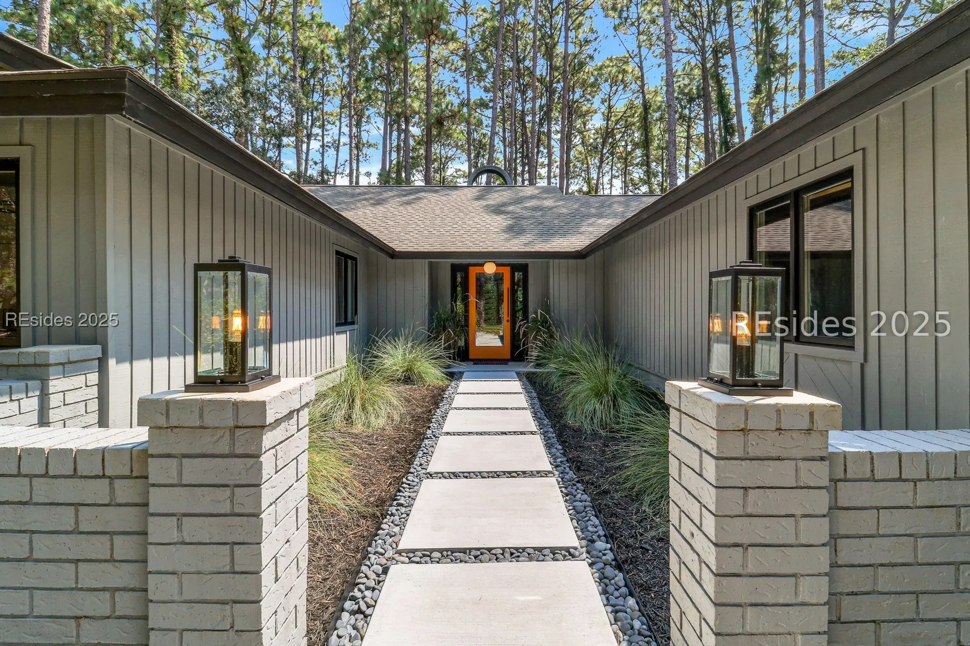 Property Slideshow image 1 of 54 | 15 dunlin pl, Hilton Head Island, SC, 29926