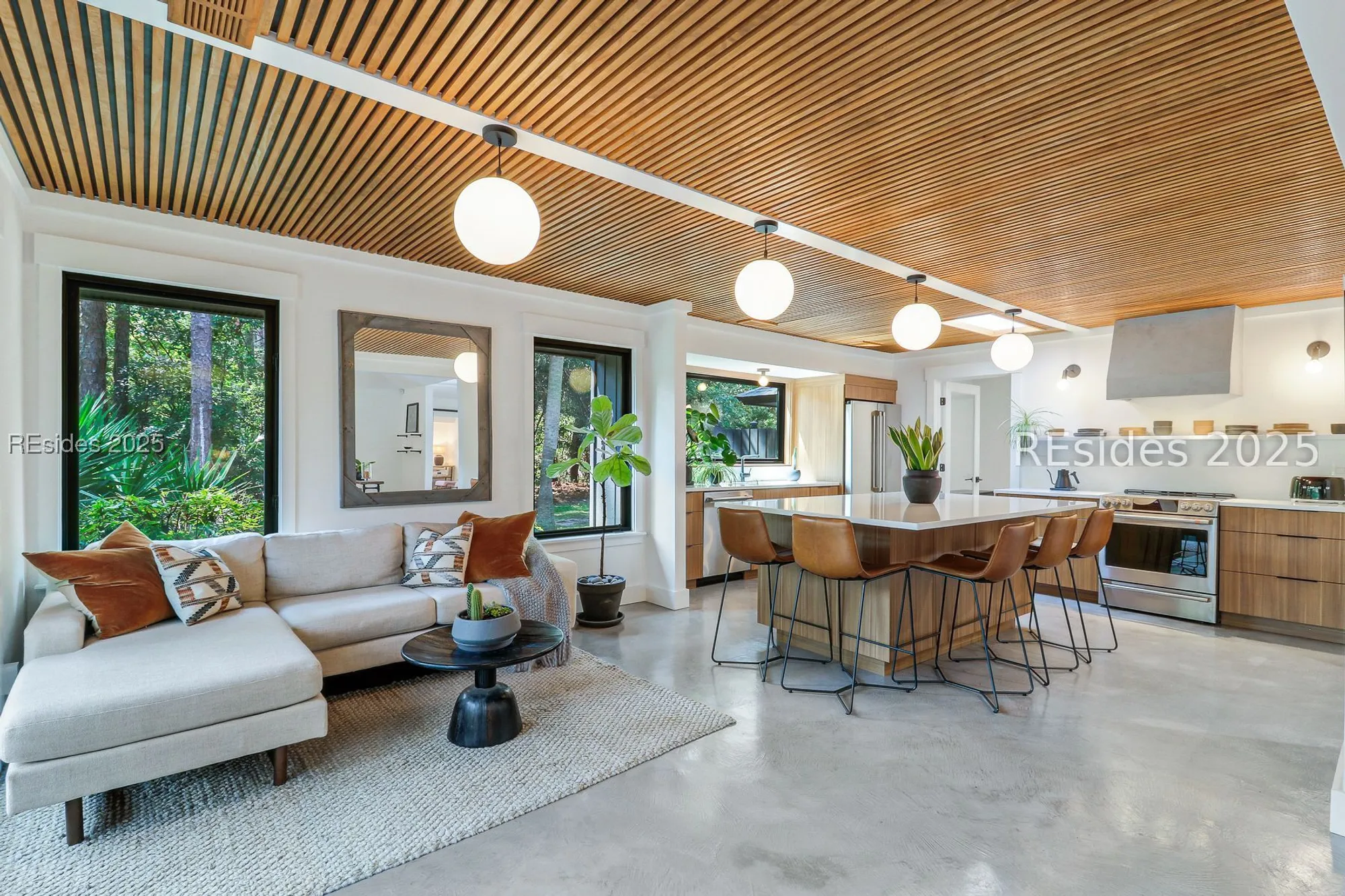 Property Slideshow image 11 of 54 | 15 dunlin pl, Hilton Head Island, SC, 29926