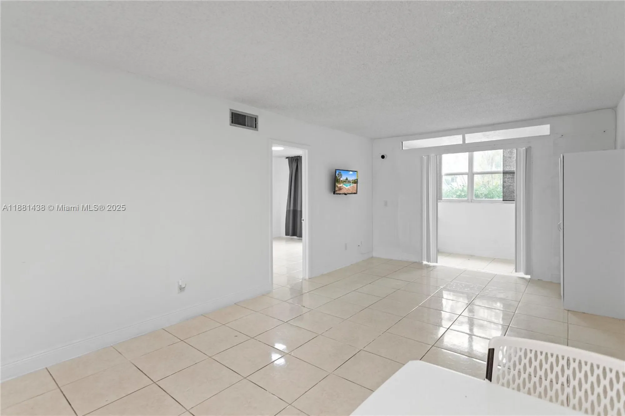 Property Slideshow image 30 of 42 | 6600 royal palm blvd apt 103b, Margate, FL, 33063