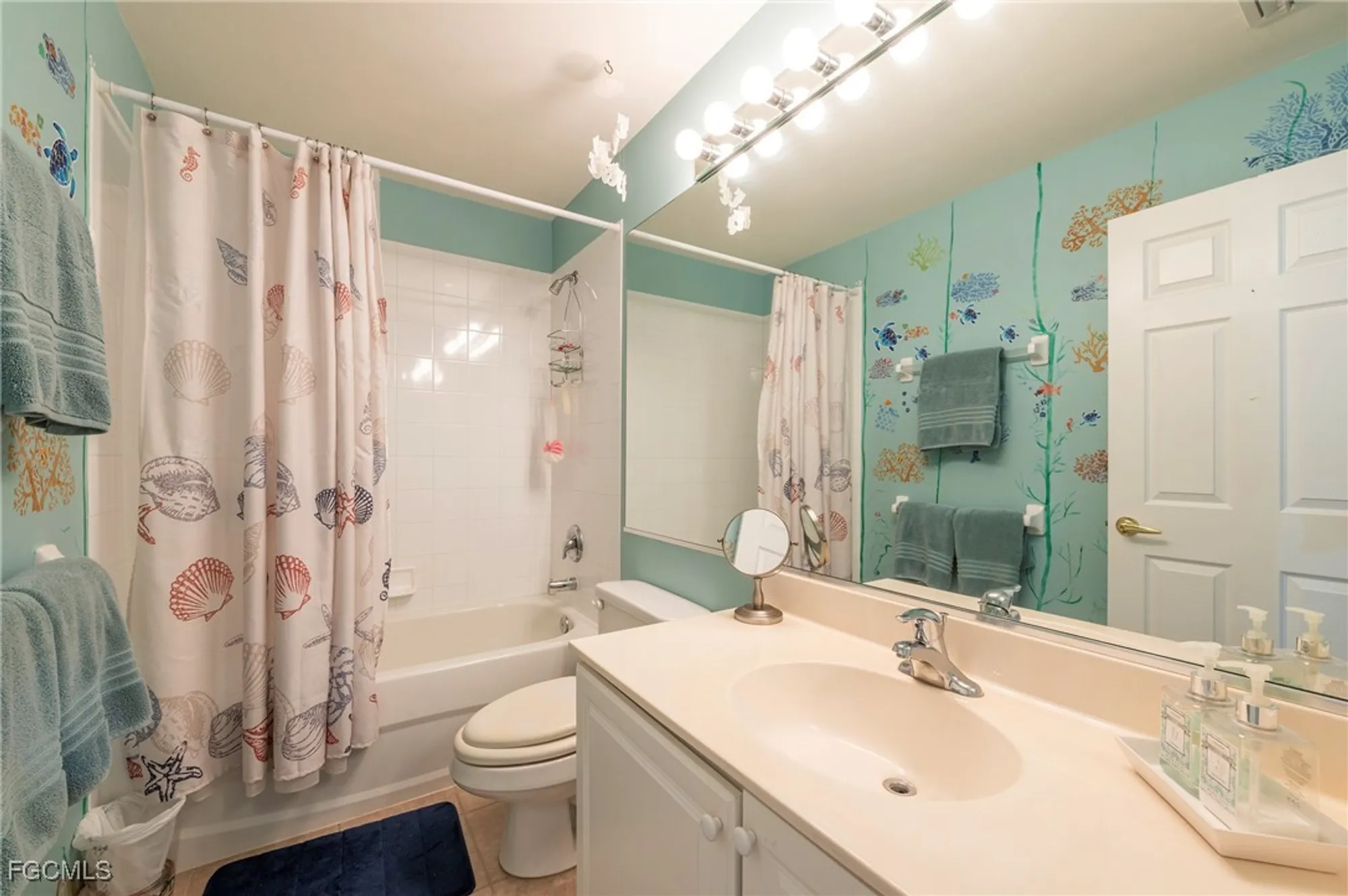 Property Slideshow image 23 of 35 | 9125 shadow glen way, Fort Myers, FL, 33913