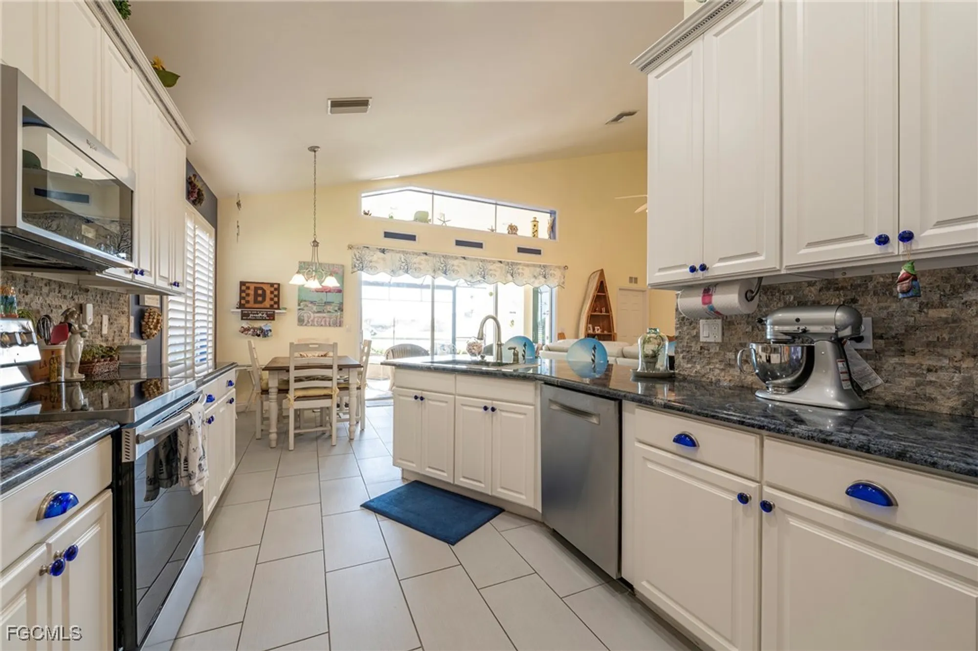 Property Slideshow image 5 of 35 | 9125 shadow glen way, Fort Myers, FL, 33913