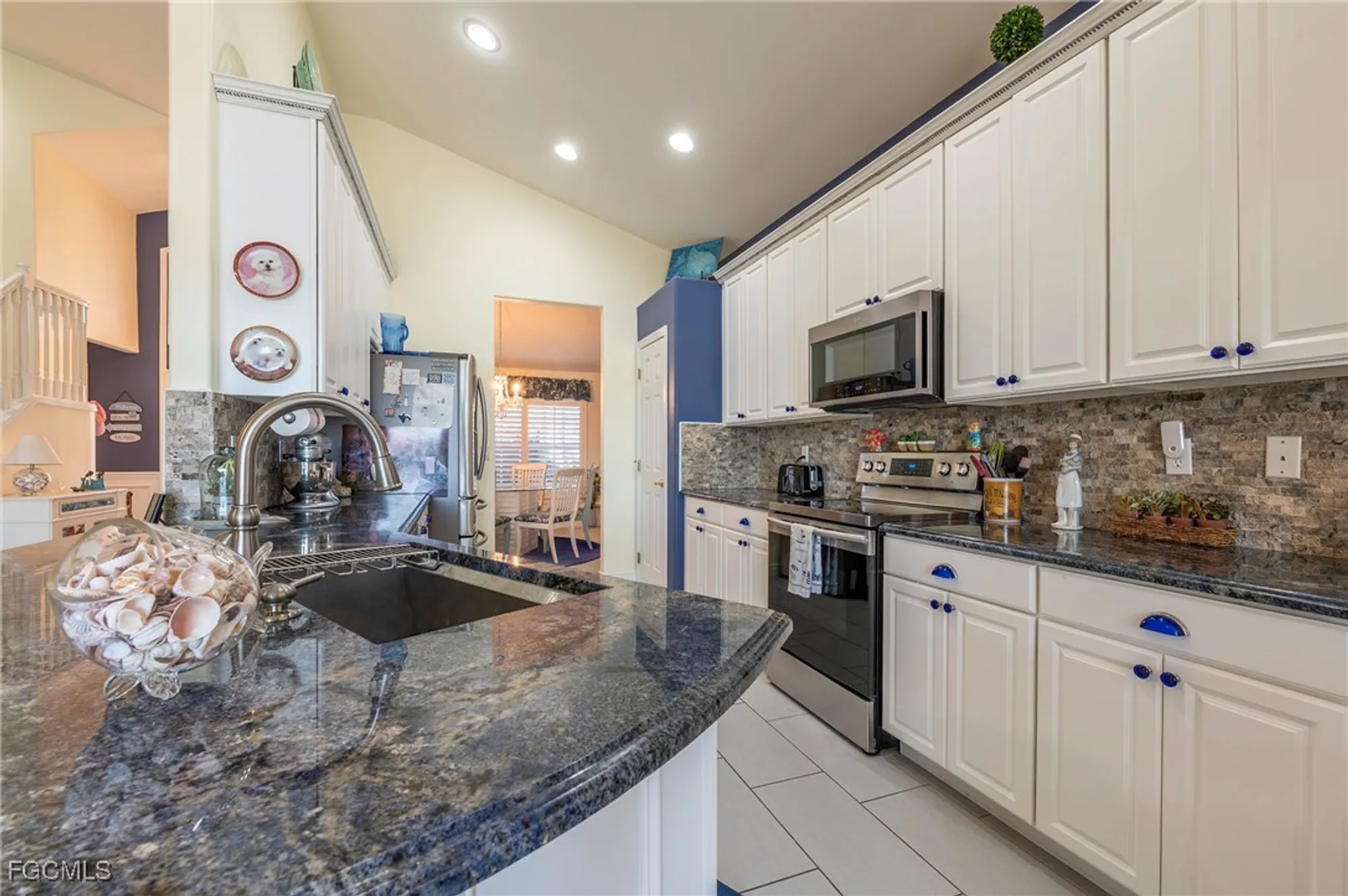 Property Slideshow image 6 of 35 | 9125 shadow glen way, Fort Myers, FL, 33913
