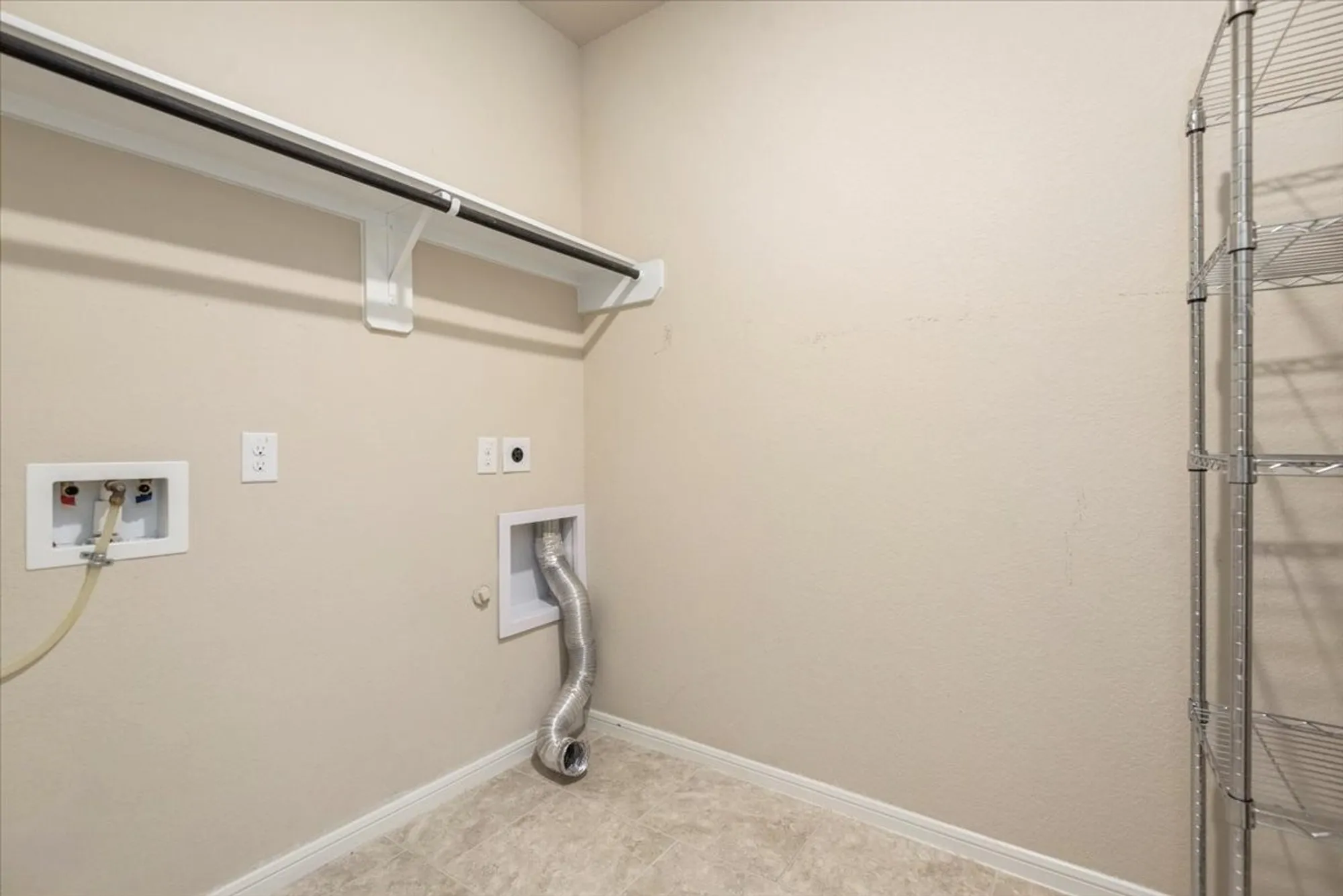 Property Slideshow image 17 of 24 | 3914 kellys falls ln, Katy, TX, 77494