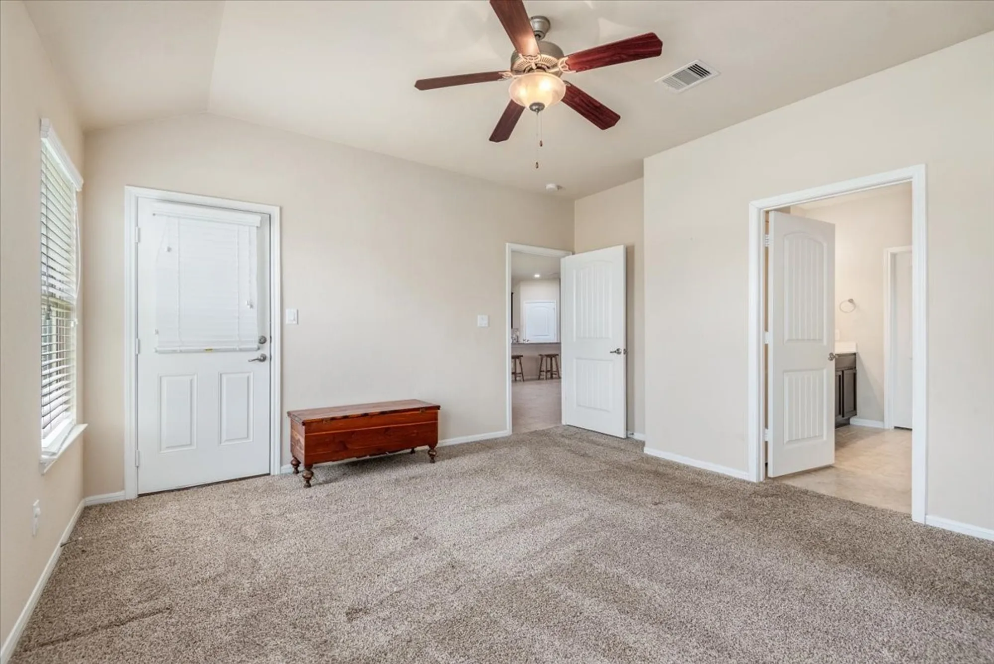 Property Slideshow image 11 of 24 | 3914 kellys falls ln, Katy, TX, 77494