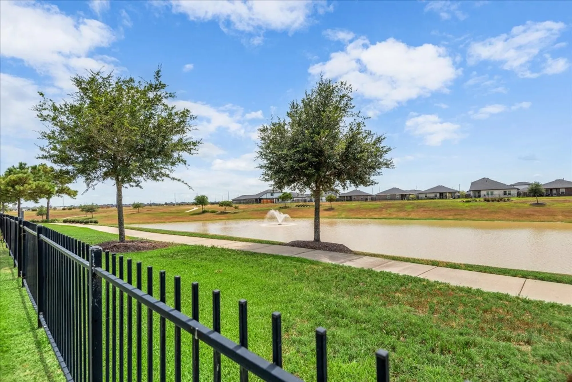 Property Slideshow image 23 of 24 | 3914 kellys falls ln, Katy, TX, 77494