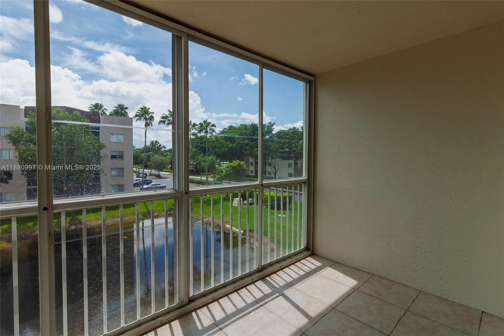 Property Slideshow image 9 of 39 | 7788 trent dr 311, Tamarac, FL, 33321