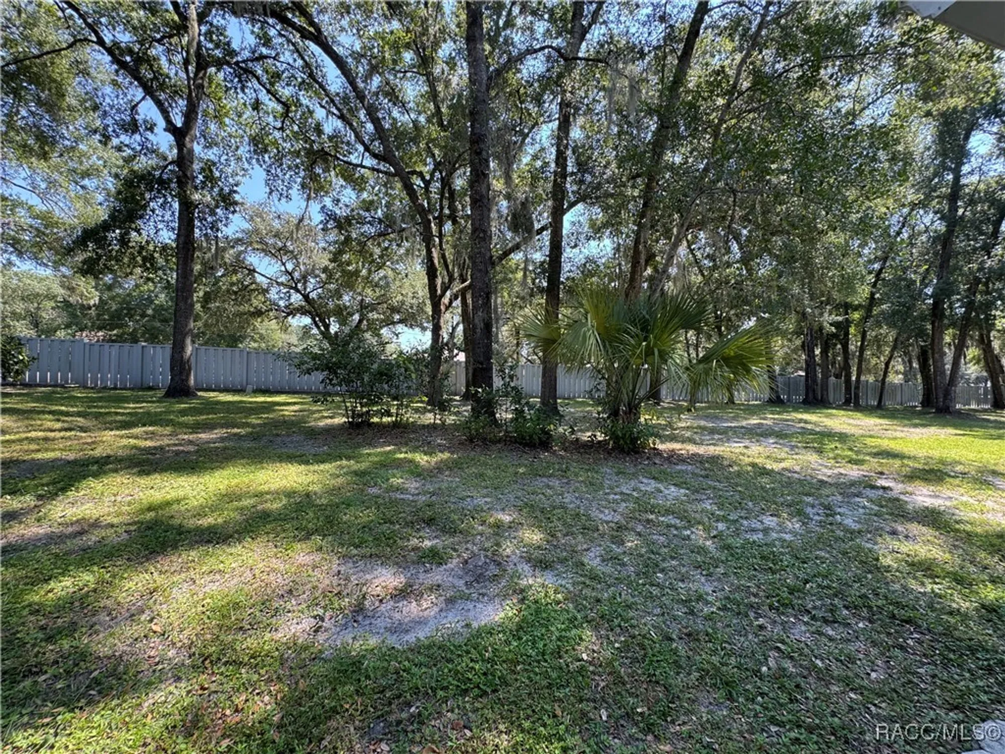 Property Slideshow image 16 of 22 | 3935 n huckleberry pt, Beverly Hills, FL, 34465