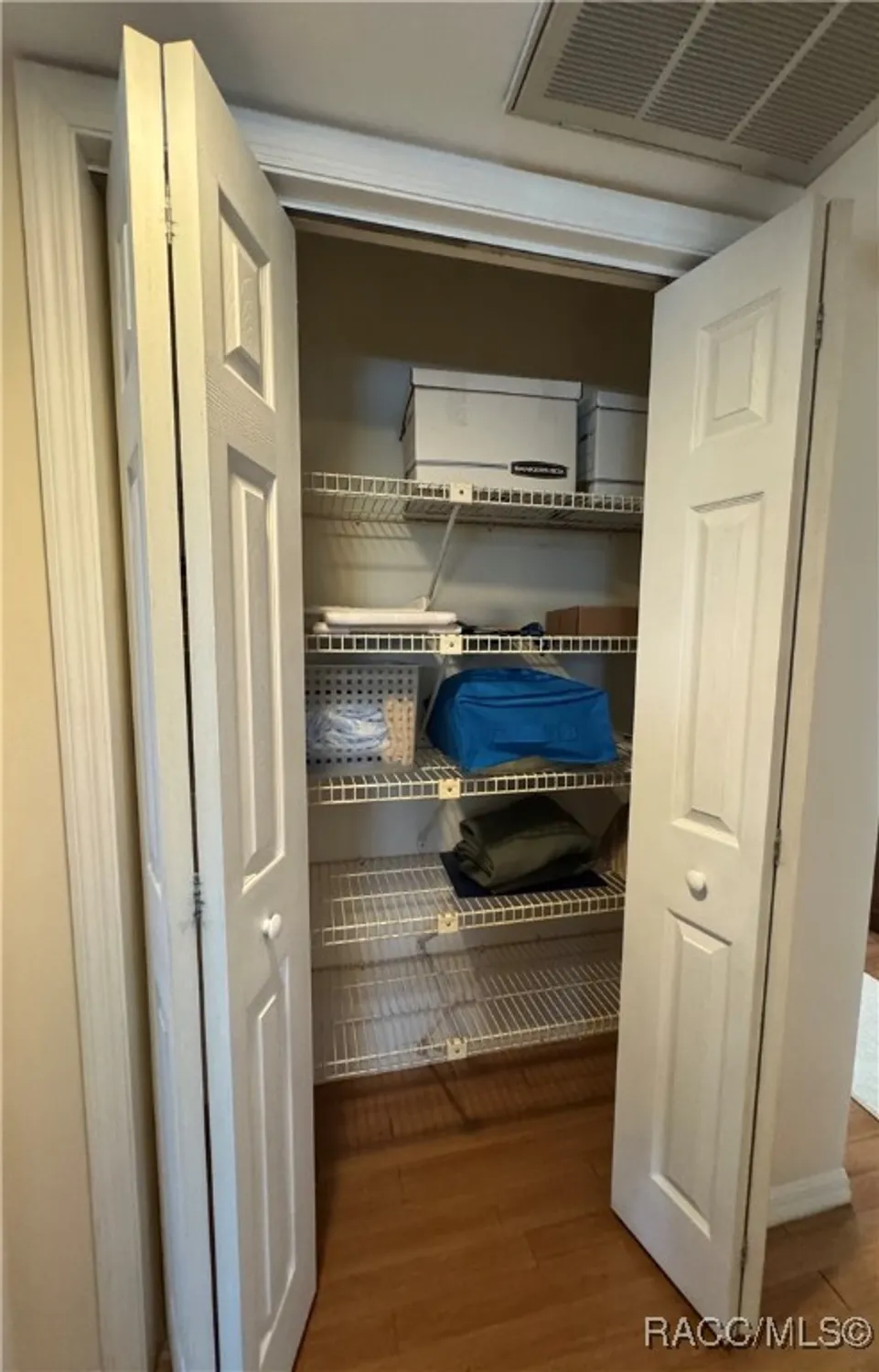 Property Slideshow image 8 of 22 | 3935 n huckleberry pt, Beverly Hills, FL, 34465