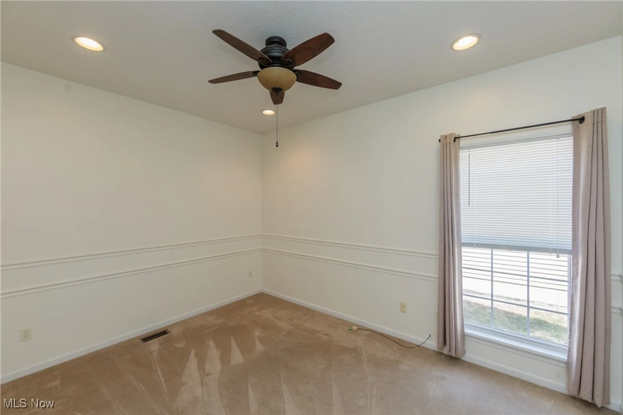 Property Slideshow image 36 of 50 | 4887 meadow lark dr, Lorain, OH, 44053