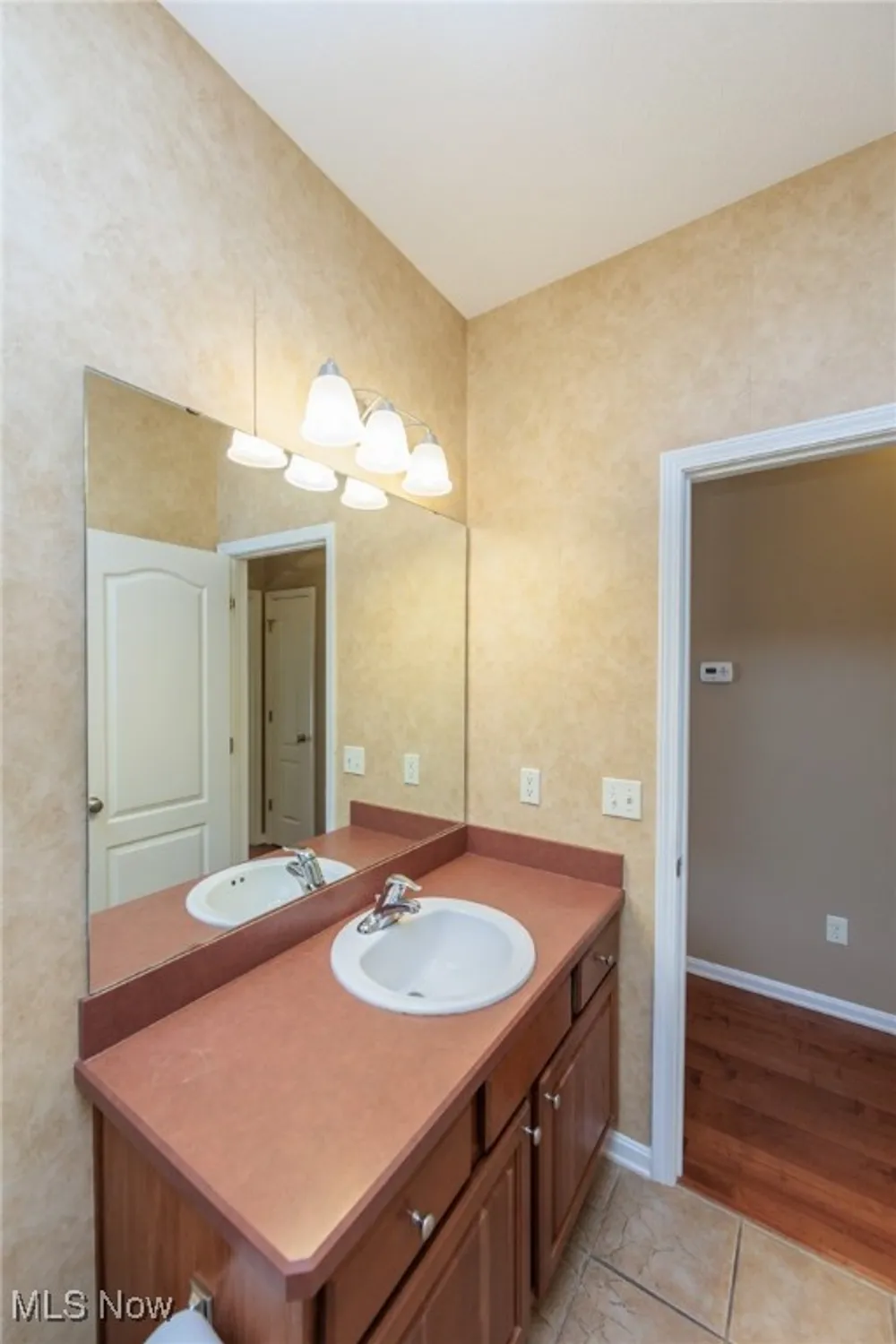 Property Slideshow image 39 of 50 | 4887 meadow lark dr, Lorain, OH, 44053