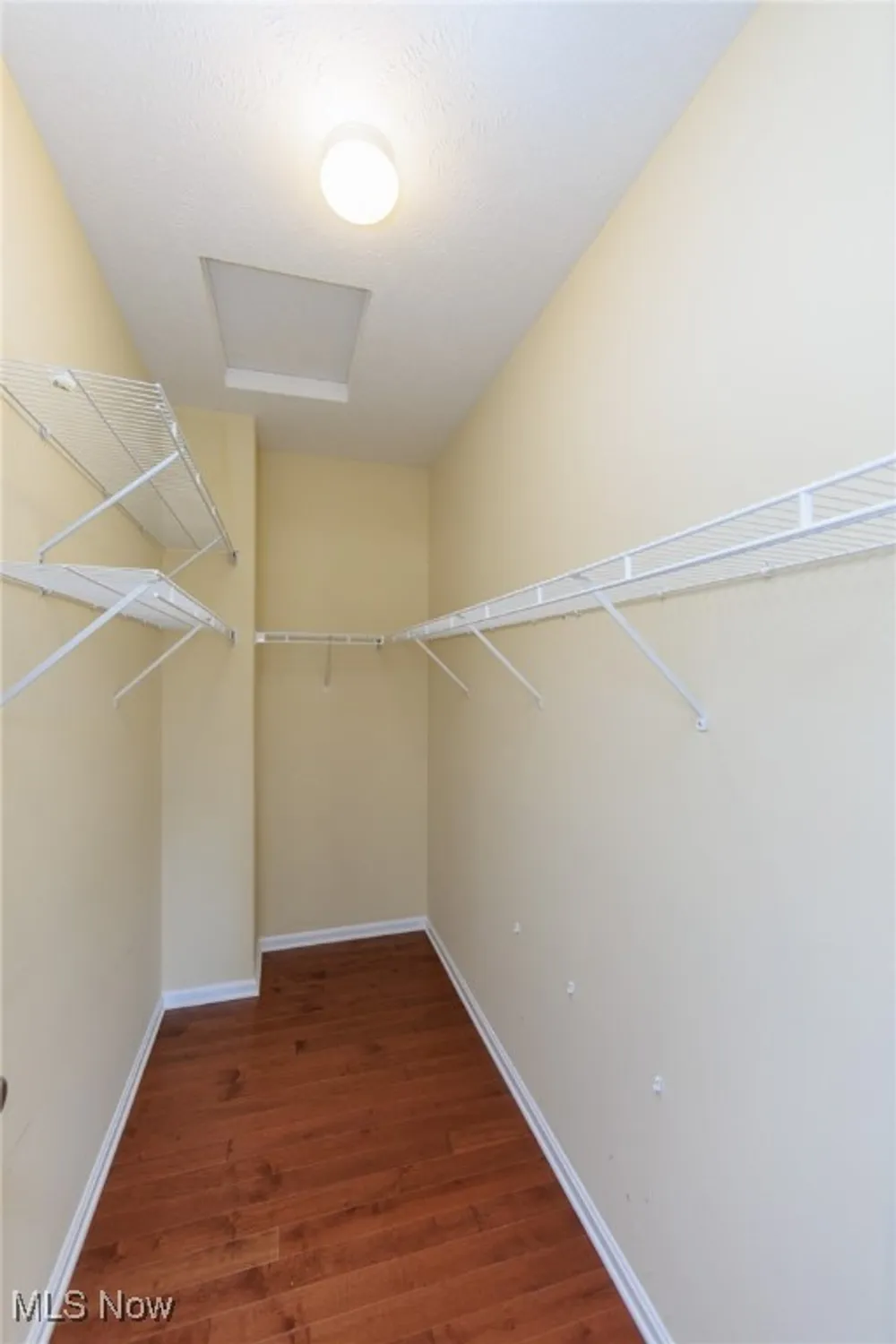 Property Slideshow image 32 of 50 | 4887 meadow lark dr, Lorain, OH, 44053