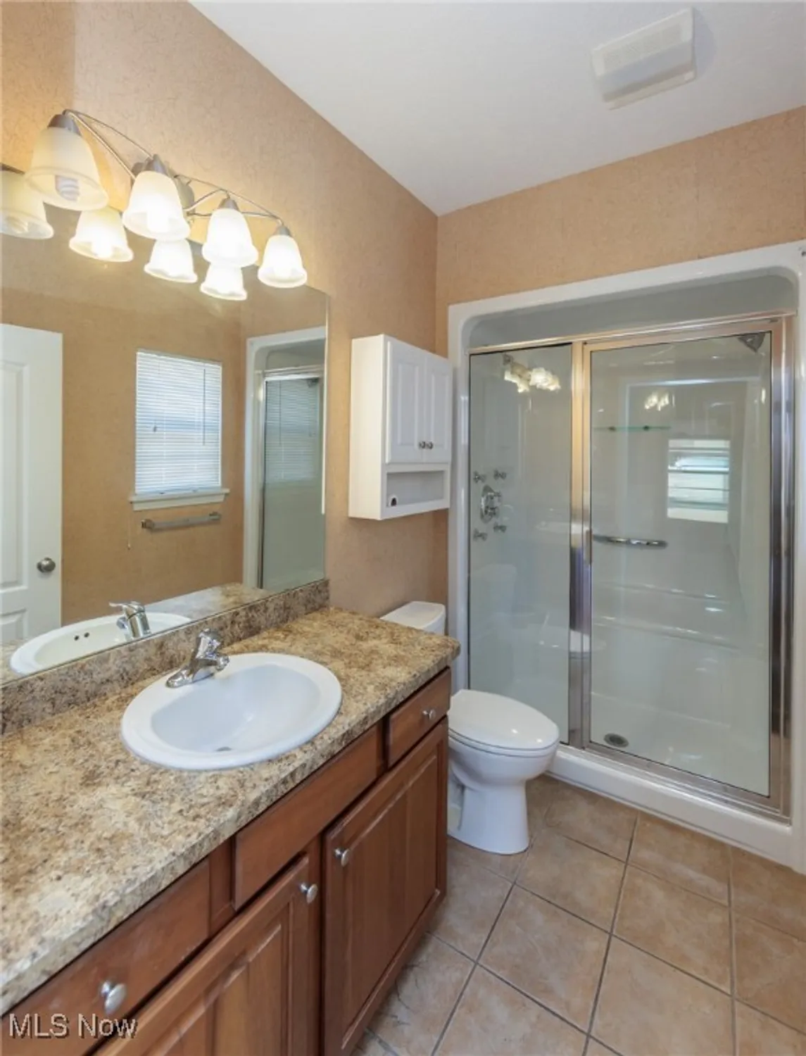Property Slideshow image 33 of 50 | 4887 meadow lark dr, Lorain, OH, 44053