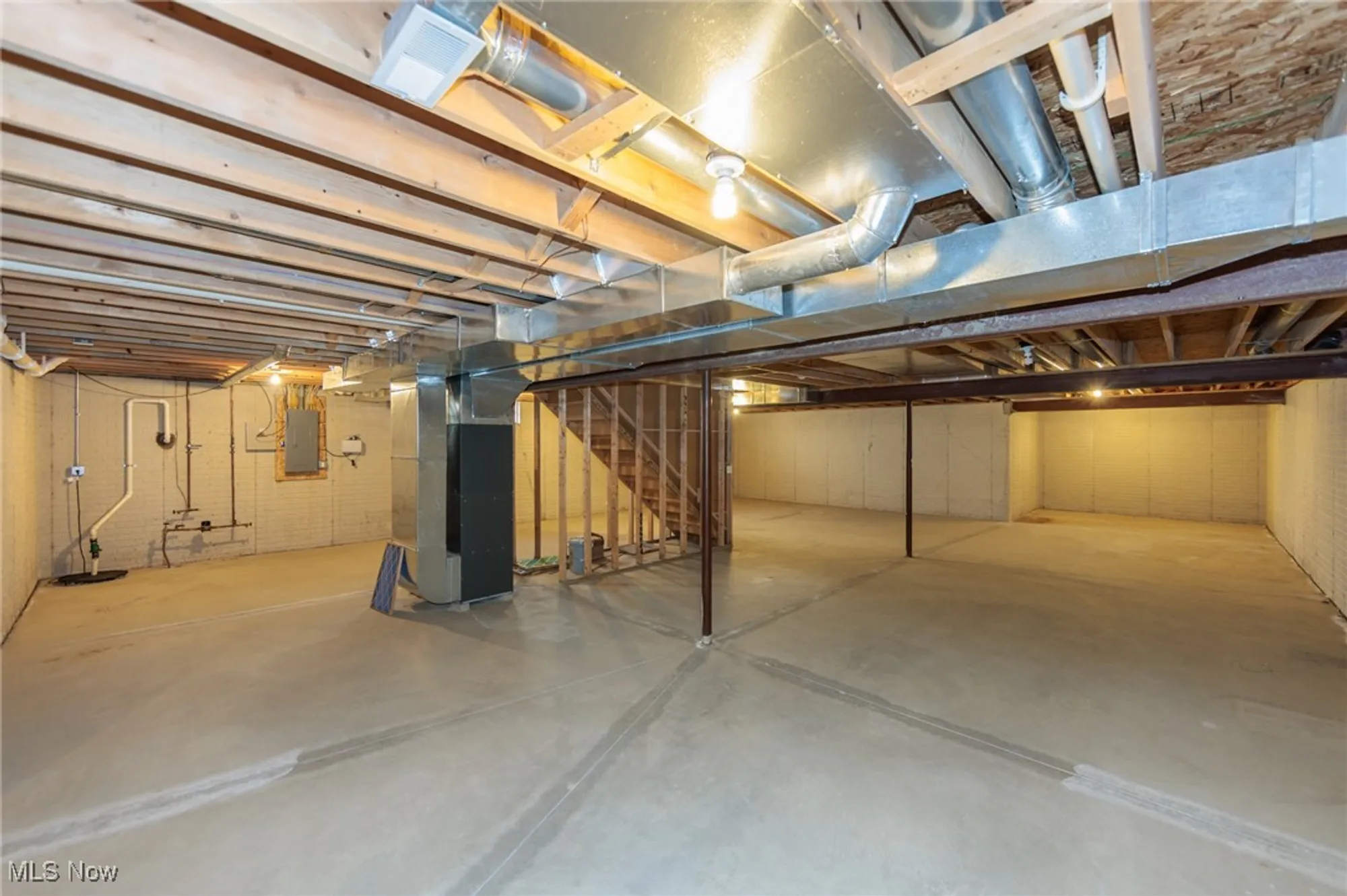 Property Slideshow image 41 of 50 | 4887 meadow lark dr, Lorain, OH, 44053