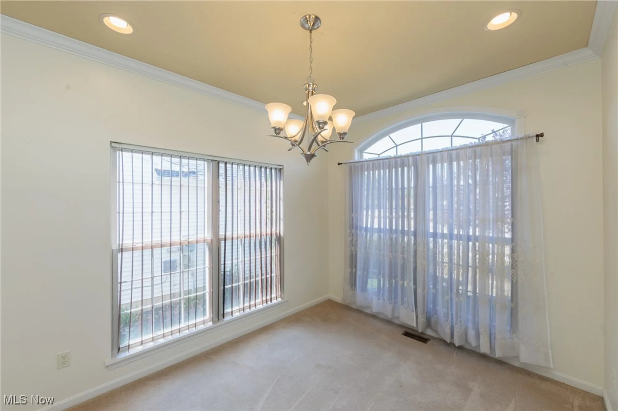 Property Slideshow image 6 of 50 | 4887 meadow lark dr, Lorain, OH, 44053