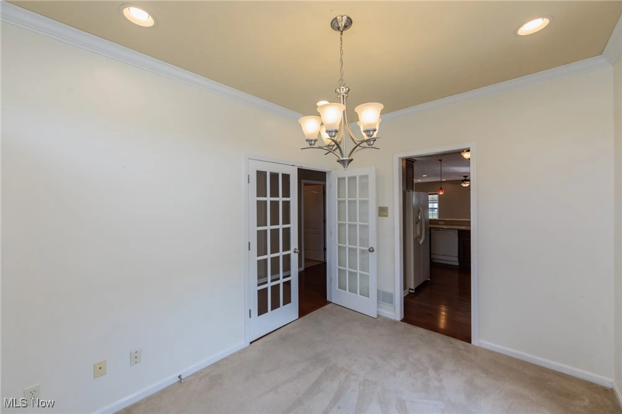 Property Slideshow image 8 of 50 | 4887 meadow lark dr, Lorain, OH, 44053