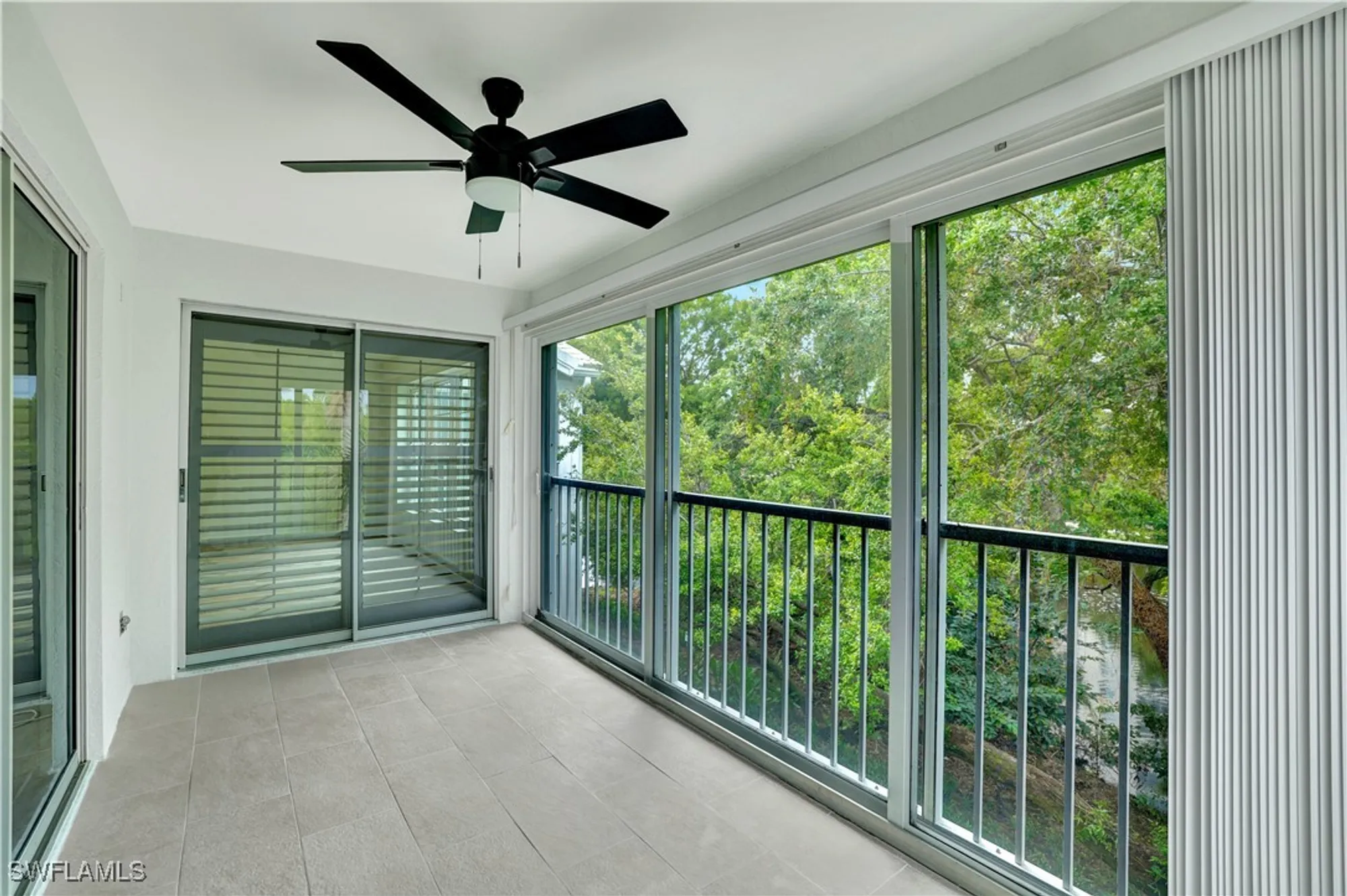 Property Slideshow image 16 of 31 | 5895 chanteclair dr 126, Naples, FL, 34108
