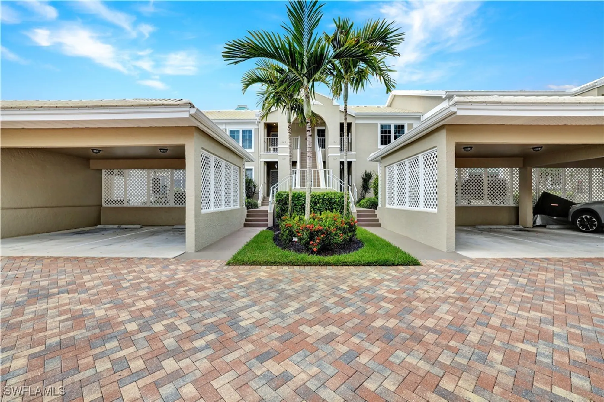 Property Slideshow image 18 of 31 | 5895 chanteclair dr 126, Naples, FL, 34108