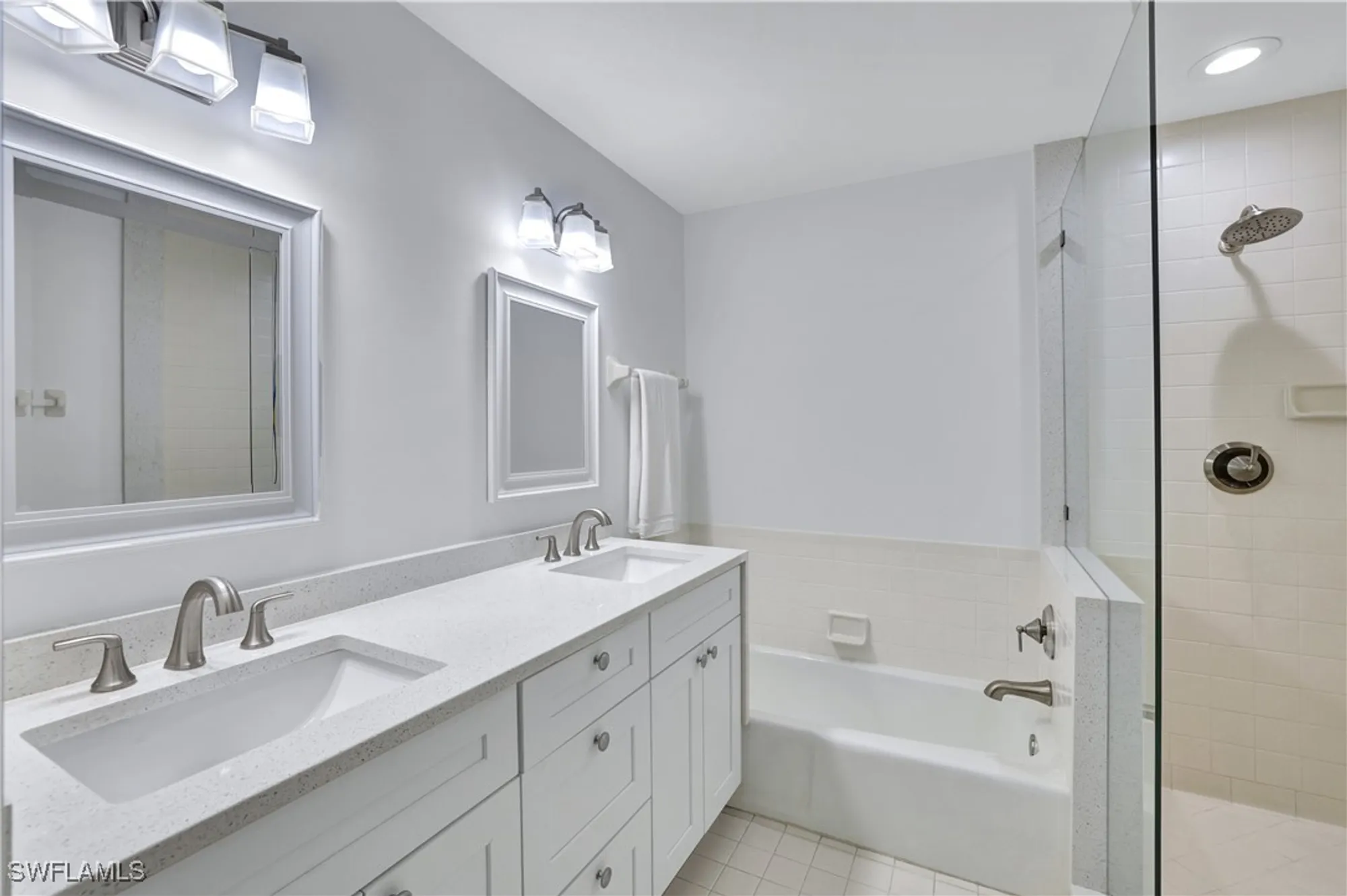 Property Slideshow image 11 of 31 | 5895 chanteclair dr 126, Naples, FL, 34108